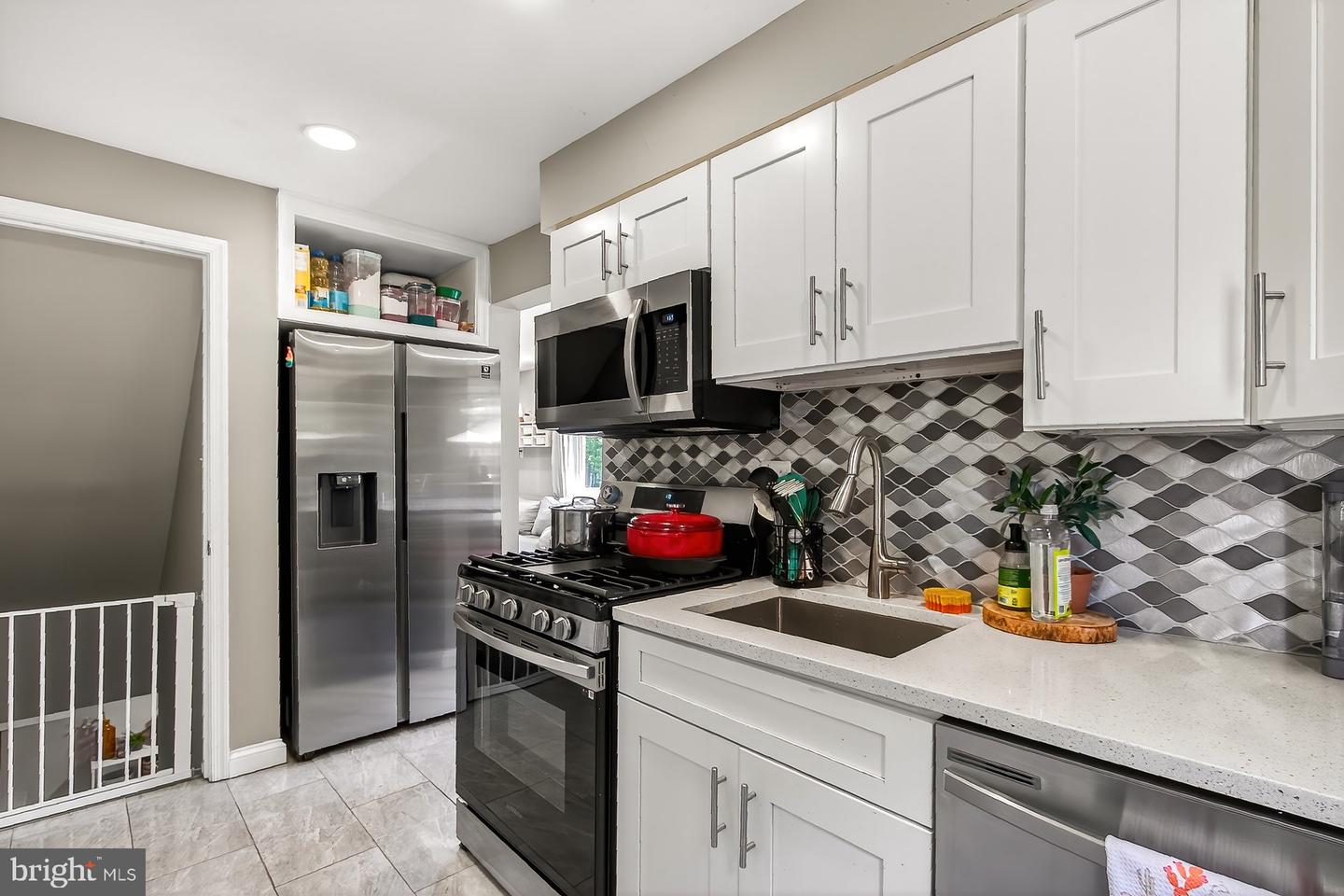 1804 N CLIFF ST, ALEXANDRIA, Virginia 22301, 2 Bedrooms Bedrooms, ,2 BathroomsBathrooms,Residential,For sale,1804 N CLIFF ST,VAAX2047142 MLS # VAAX2047142