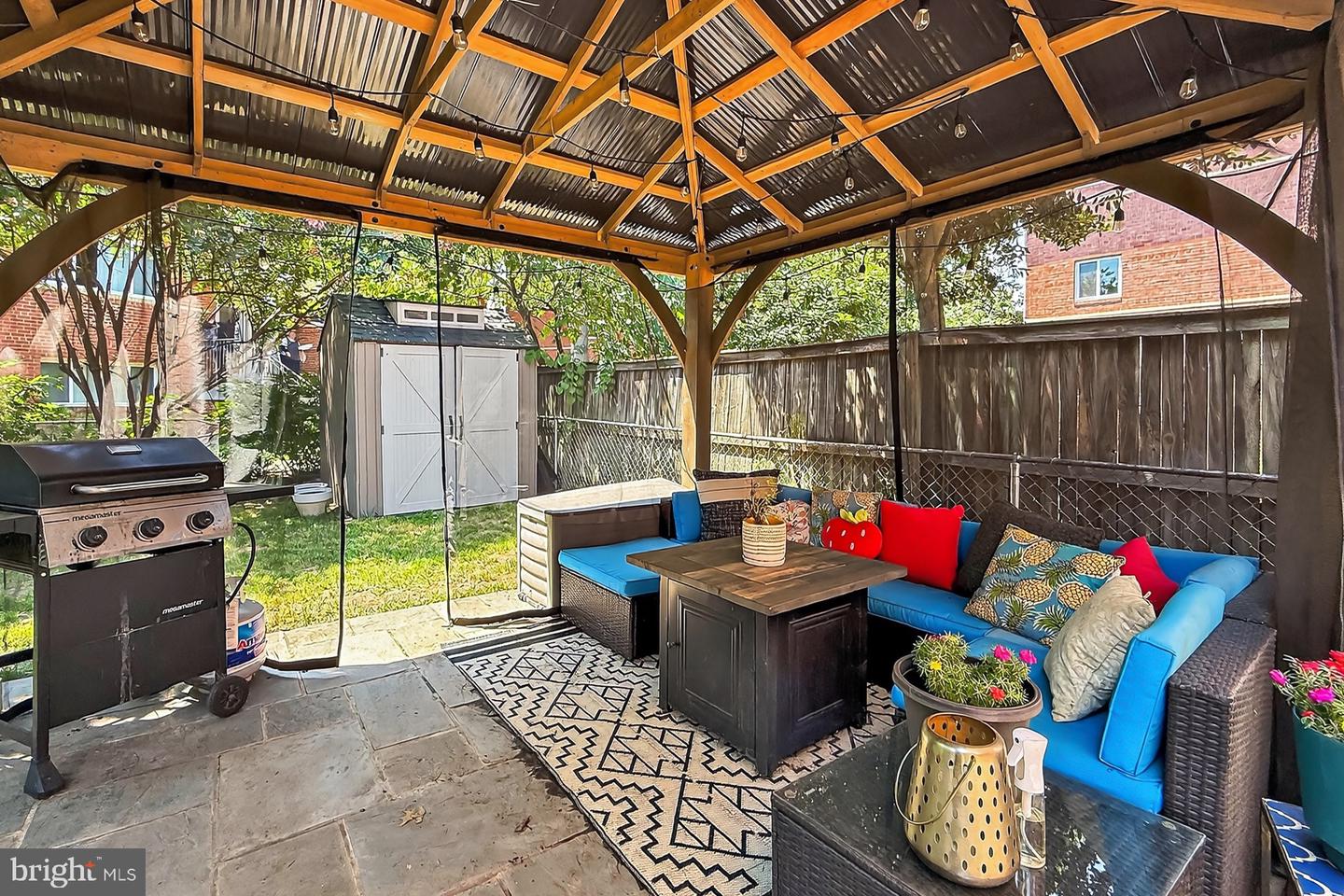 1804 N CLIFF ST, ALEXANDRIA, Virginia 22301, 2 Bedrooms Bedrooms, ,2 BathroomsBathrooms,Residential,For sale,1804 N CLIFF ST,VAAX2047142 MLS # VAAX2047142