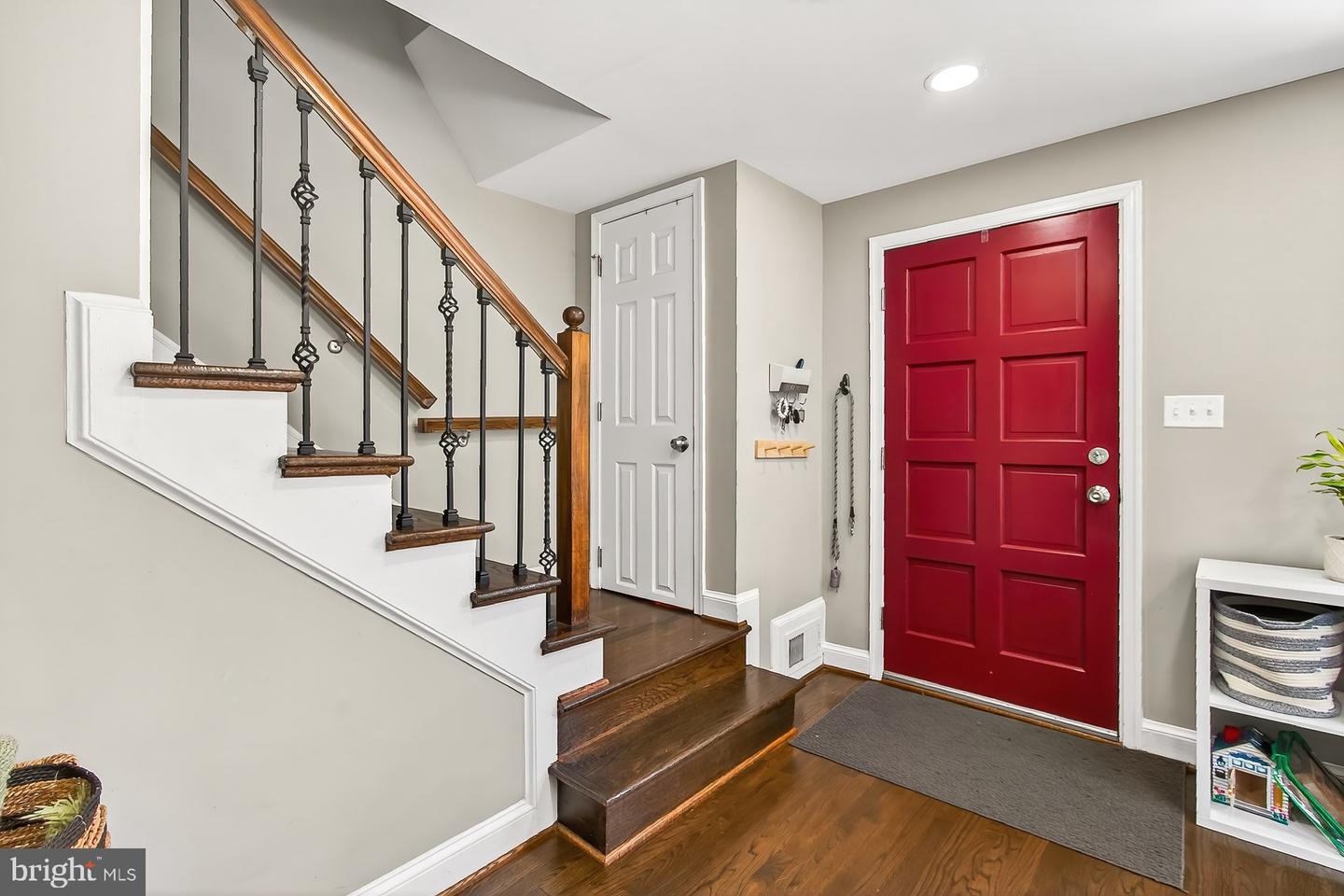 1804 N CLIFF ST, ALEXANDRIA, Virginia 22301, 2 Bedrooms Bedrooms, ,2 BathroomsBathrooms,Residential,For sale,1804 N CLIFF ST,VAAX2047142 MLS # VAAX2047142