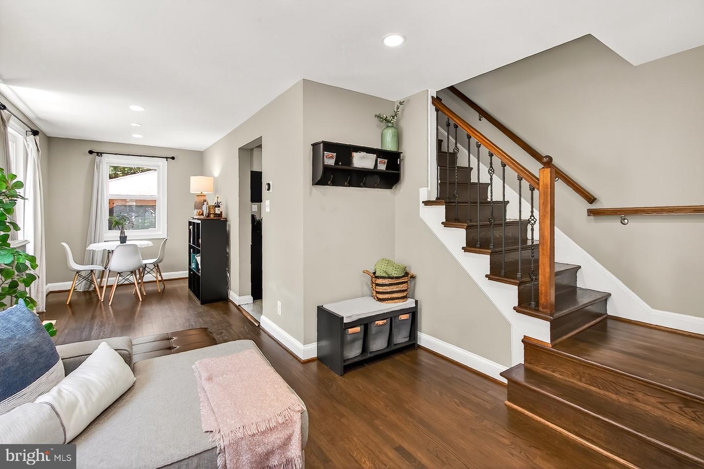 1804 N CLIFF ST, ALEXANDRIA, Virginia 22301, 2 Bedrooms Bedrooms, ,2 BathroomsBathrooms,Residential,For sale,1804 N CLIFF ST,VAAX2047142 MLS # VAAX2047142