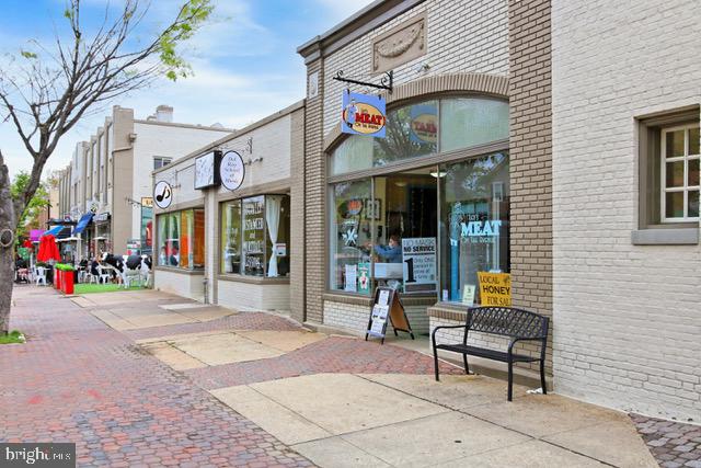 1804 N CLIFF ST, ALEXANDRIA, Virginia 22301, 2 Bedrooms Bedrooms, ,2 BathroomsBathrooms,Residential,For sale,1804 N CLIFF ST,VAAX2047142 MLS # VAAX2047142