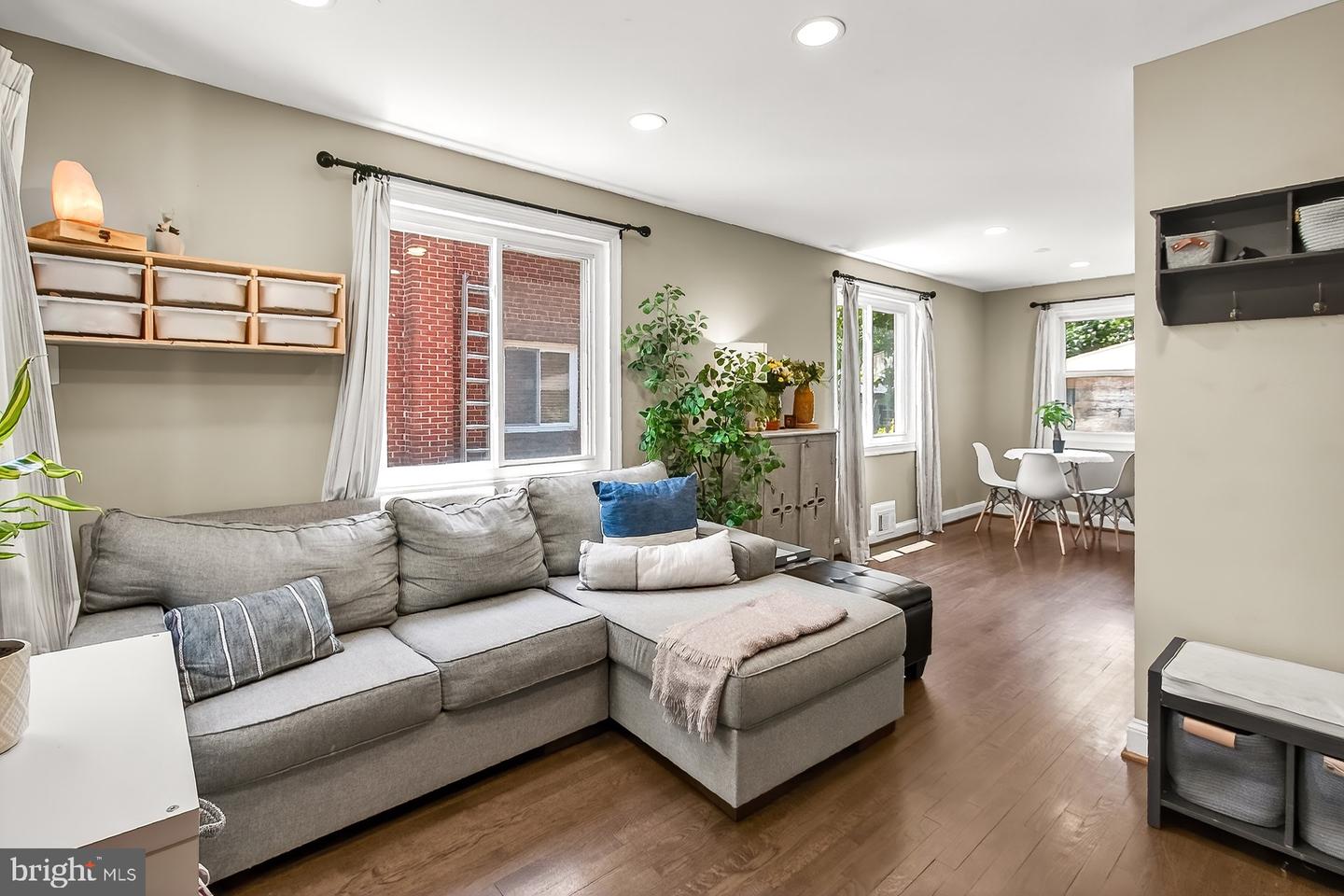 1804 N CLIFF ST, ALEXANDRIA, Virginia 22301, 2 Bedrooms Bedrooms, ,2 BathroomsBathrooms,Residential,For sale,1804 N CLIFF ST,VAAX2047142 MLS # VAAX2047142