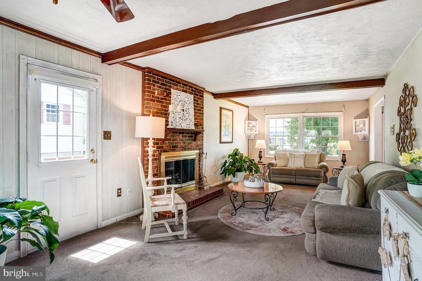 6013 SHAFFER DR, ALEXANDRIA, Virginia 22310, 5 Bedrooms Bedrooms, ,2 BathroomsBathrooms,Residential,For sale,6013 SHAFFER DR,VAFX2253186 MLS # VAFX2253186