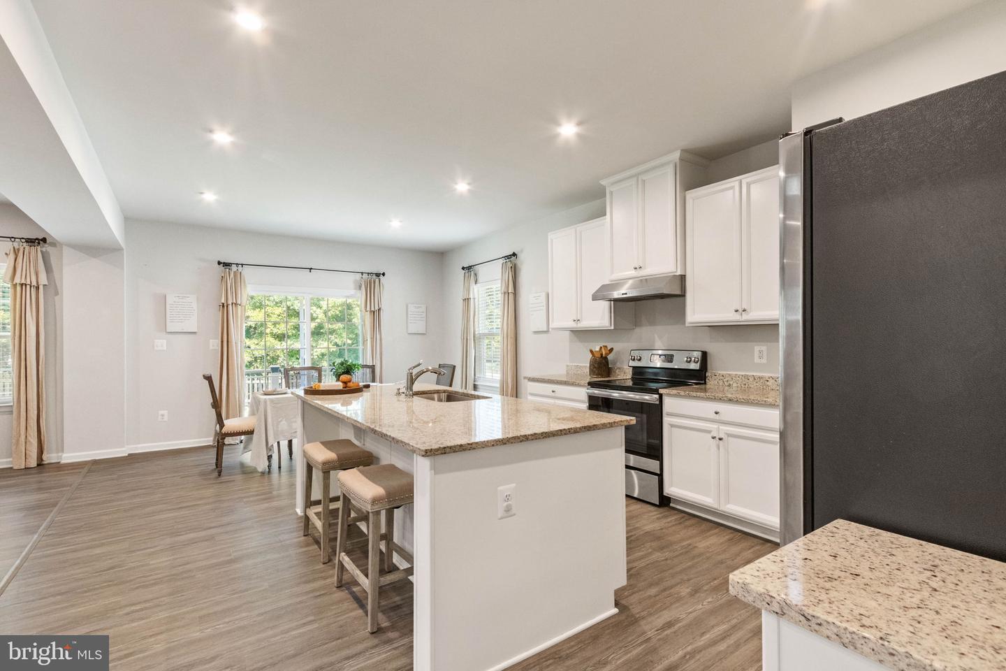 126 BROOKE VILLAGE DR, FREDERICKSBURG, Virginia 22405, 4 Bedrooms Bedrooms, 7 Rooms Rooms,2 BathroomsBathrooms,Residential,For sale,126 BROOKE VILLAGE DR,VAST2040474 MLS # VAST2040474