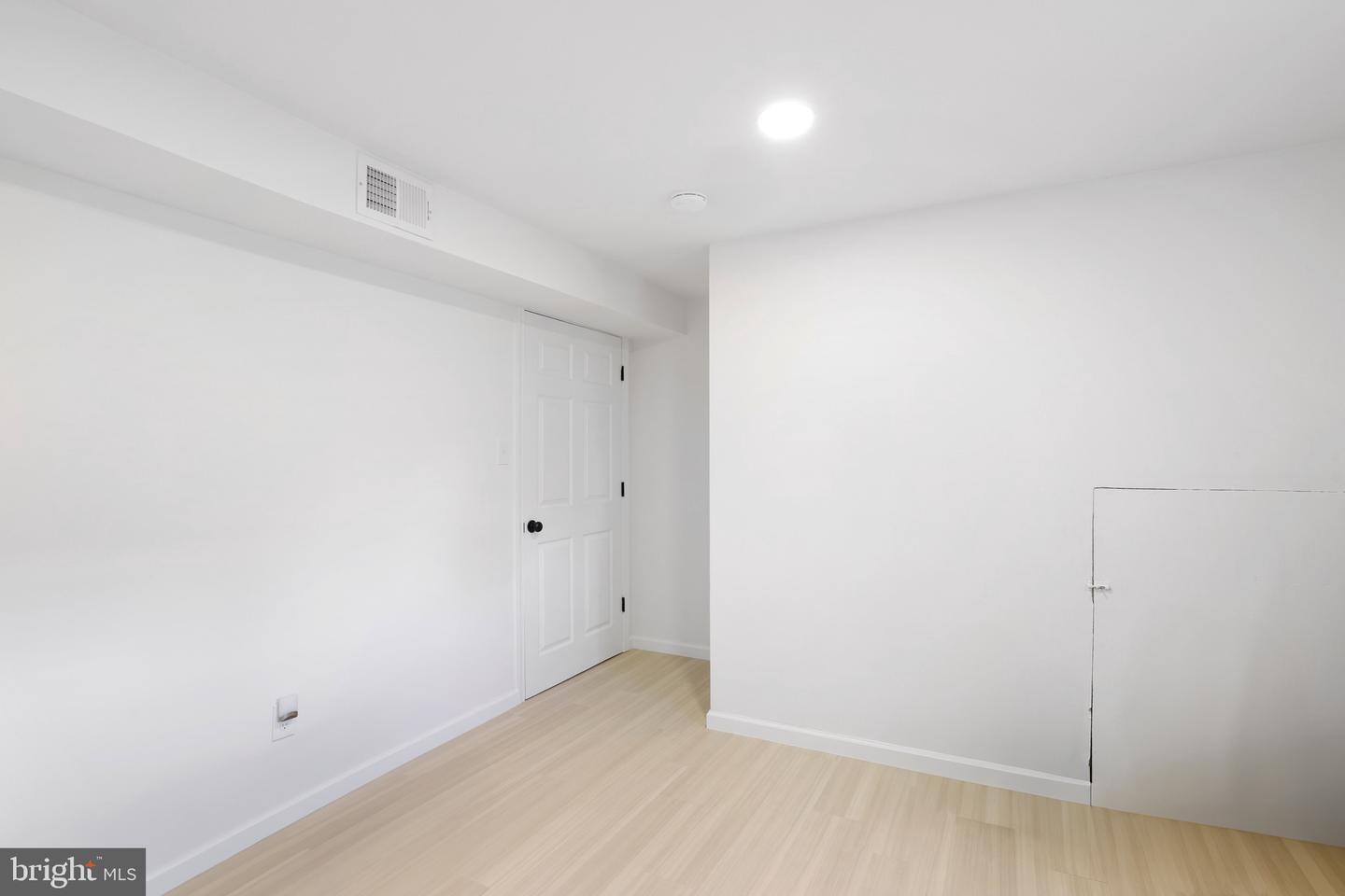 105 S SAINT PAUL ST, HAMILTON, Virginia 20158, 3 Bedrooms Bedrooms, ,2 BathroomsBathrooms,Residential,For sale,105 S SAINT PAUL ST,VALO2101196 MLS # VALO2101196