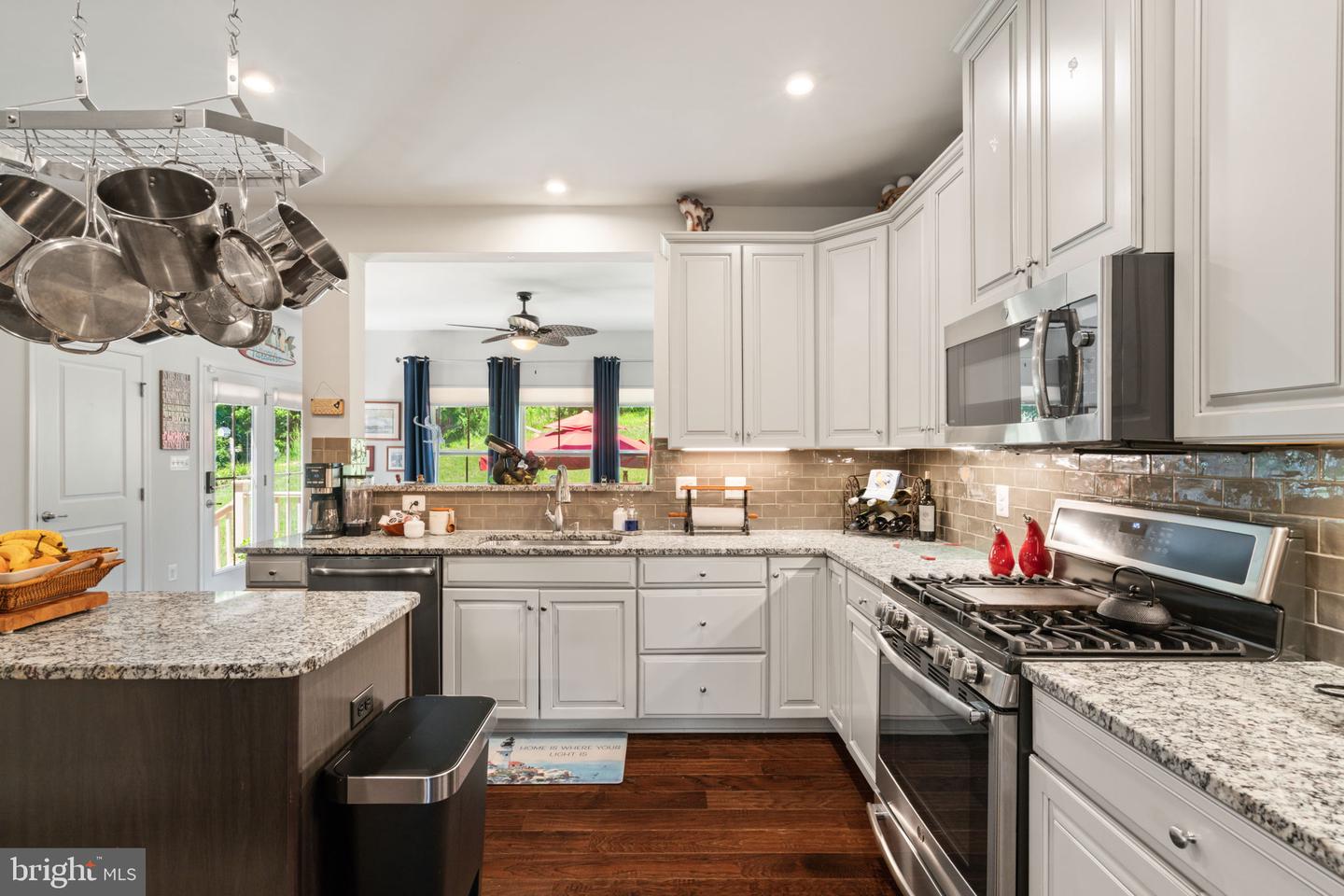 2044 SCARLET PINE RD, DUMFRIES, Virginia 22026, 4 Bedrooms Bedrooms, ,3 BathroomsBathrooms,Residential,For sale,2044 SCARLET PINE RD,VAPW2098546 MLS # VAPW2098546