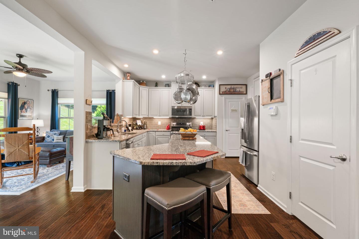 2044 SCARLET PINE RD, DUMFRIES, Virginia 22026, 4 Bedrooms Bedrooms, ,3 BathroomsBathrooms,Residential,For sale,2044 SCARLET PINE RD,VAPW2098546 MLS # VAPW2098546