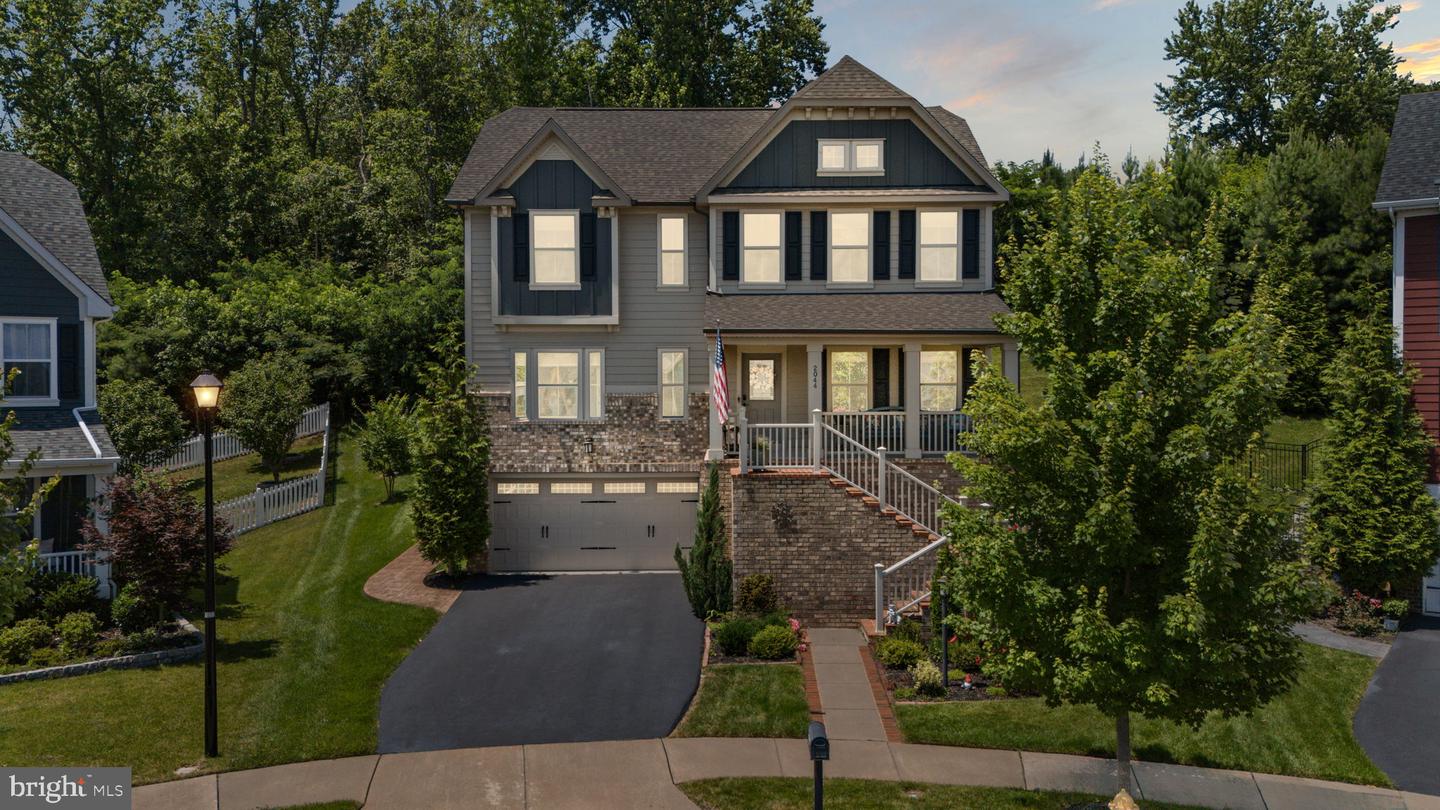2044 SCARLET PINE RD, DUMFRIES, Virginia 22026, 4 Bedrooms Bedrooms, ,3 BathroomsBathrooms,Residential,For sale,2044 SCARLET PINE RD,VAPW2098546 MLS # VAPW2098546