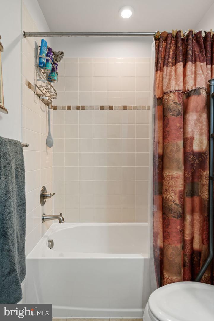 2044 SCARLET PINE RD, DUMFRIES, Virginia 22026, 4 Bedrooms Bedrooms, ,3 BathroomsBathrooms,Residential,For sale,2044 SCARLET PINE RD,VAPW2098546 MLS # VAPW2098546
