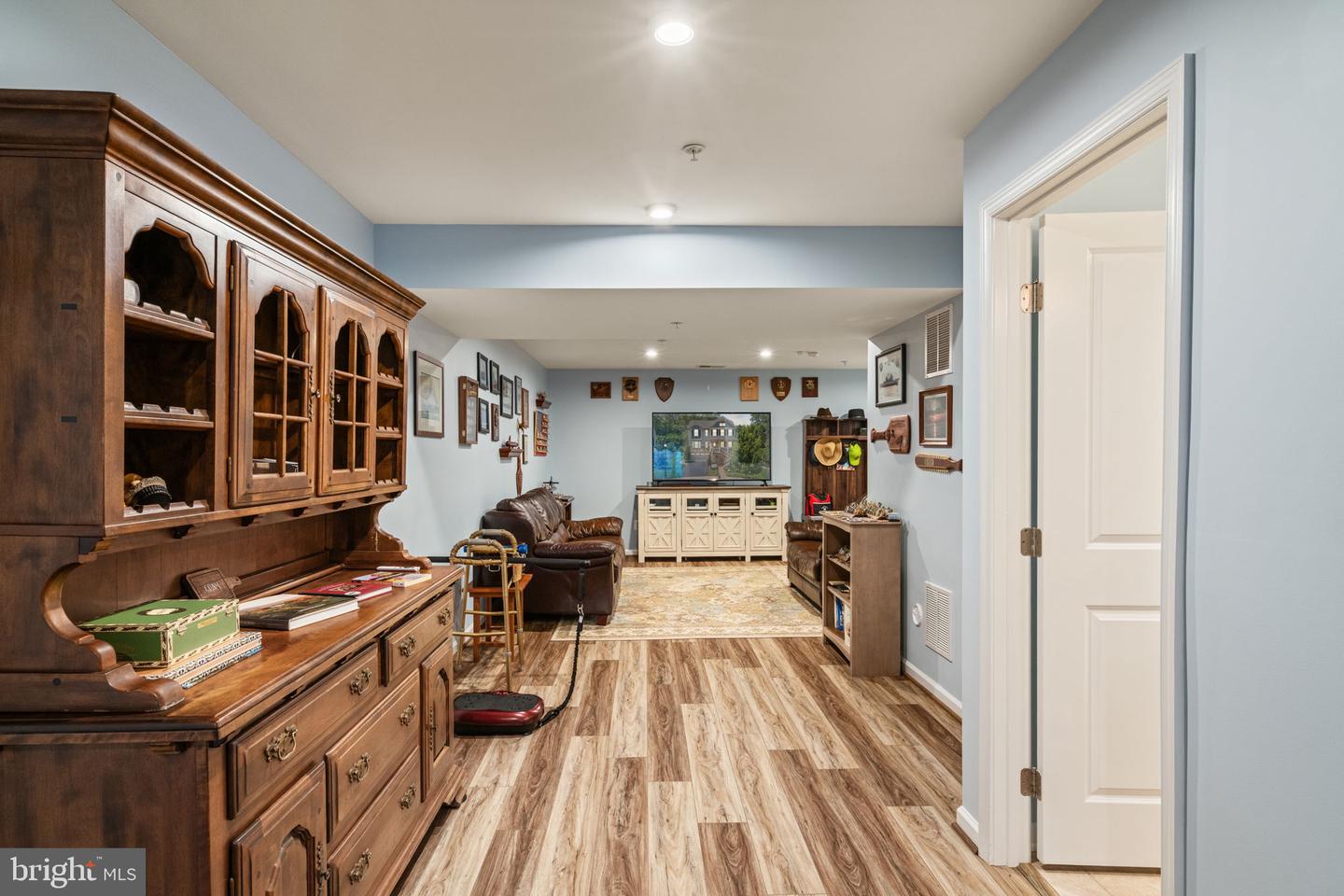 2044 SCARLET PINE RD, DUMFRIES, Virginia 22026, 4 Bedrooms Bedrooms, ,3 BathroomsBathrooms,Residential,For sale,2044 SCARLET PINE RD,VAPW2098546 MLS # VAPW2098546