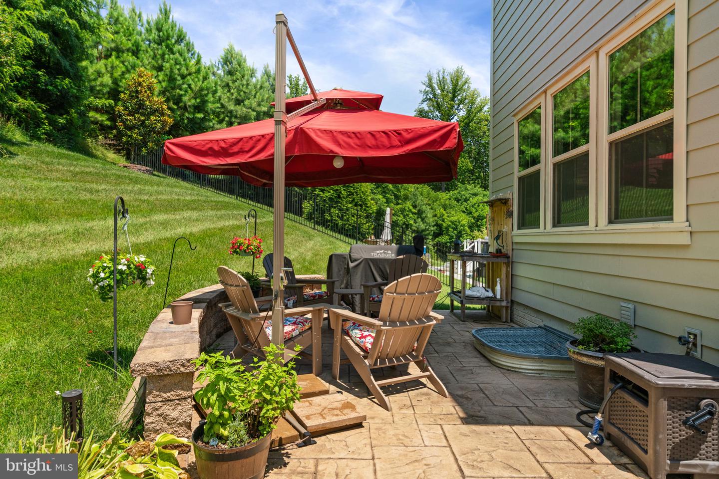 2044 SCARLET PINE RD, DUMFRIES, Virginia 22026, 4 Bedrooms Bedrooms, ,3 BathroomsBathrooms,Residential,For sale,2044 SCARLET PINE RD,VAPW2098546 MLS # VAPW2098546