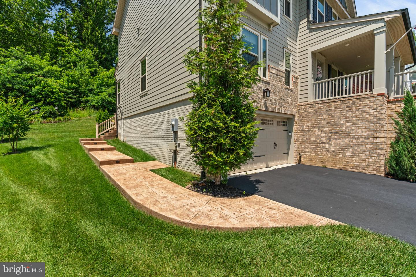 2044 SCARLET PINE RD, DUMFRIES, Virginia 22026, 4 Bedrooms Bedrooms, ,3 BathroomsBathrooms,Residential,For sale,2044 SCARLET PINE RD,VAPW2098546 MLS # VAPW2098546