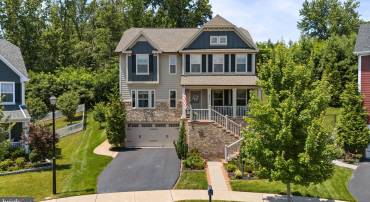 2044 SCARLET PINE RD, DUMFRIES, Virginia 22026, 4 Bedrooms Bedrooms, ,3 BathroomsBathrooms,Residential,For sale,2044 SCARLET PINE RD,VAPW2098546 MLS # VAPW2098546