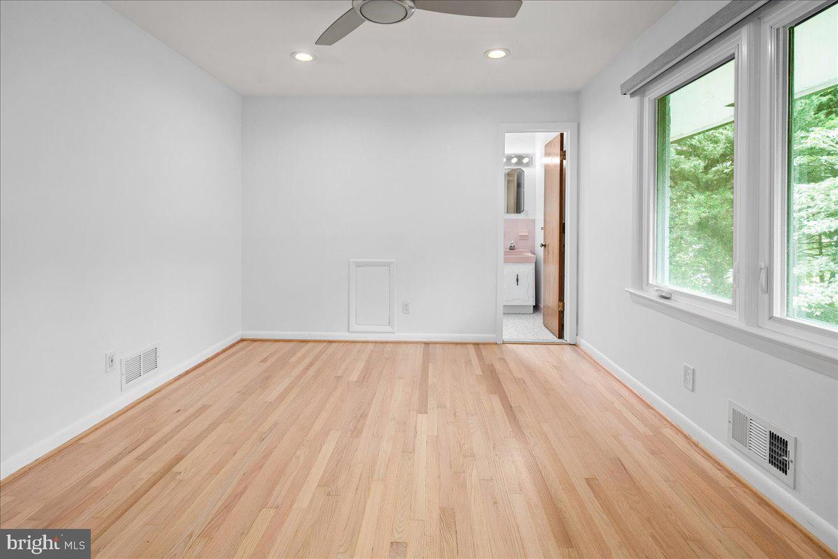 9026 MCNAIR DR, ALEXANDRIA, Virginia 22309, 4 Bedrooms Bedrooms, ,2 BathroomsBathrooms,Residential,For sale,9026 MCNAIR DR,VAFX2253420 MLS # VAFX2253420
