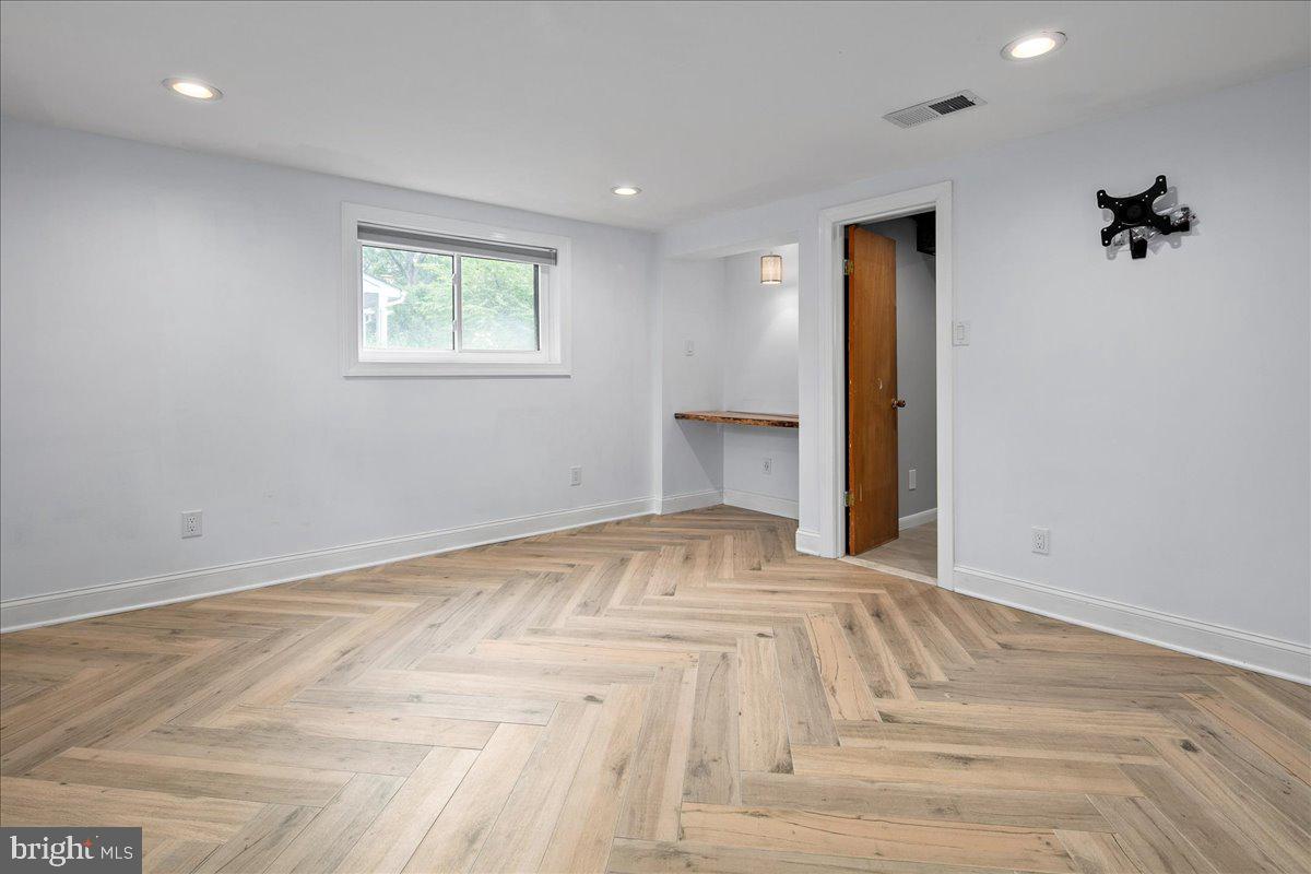 9026 MCNAIR DR, ALEXANDRIA, Virginia 22309, 4 Bedrooms Bedrooms, ,2 BathroomsBathrooms,Residential,For sale,9026 MCNAIR DR,VAFX2253420 MLS # VAFX2253420
