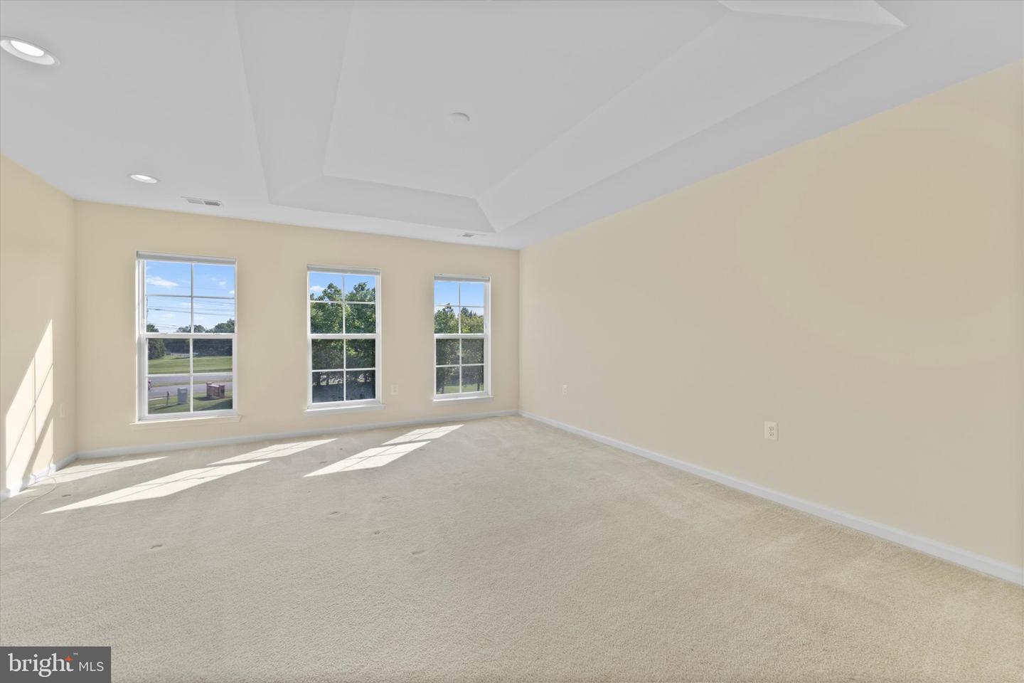 43518 STONECLIFF TER, CHANTILLY, Virginia 20152, 3 Bedrooms Bedrooms, ,2 BathroomsBathrooms,Residential,For sale,43518 STONECLIFF TER,VALO2101238 MLS # VALO2101238