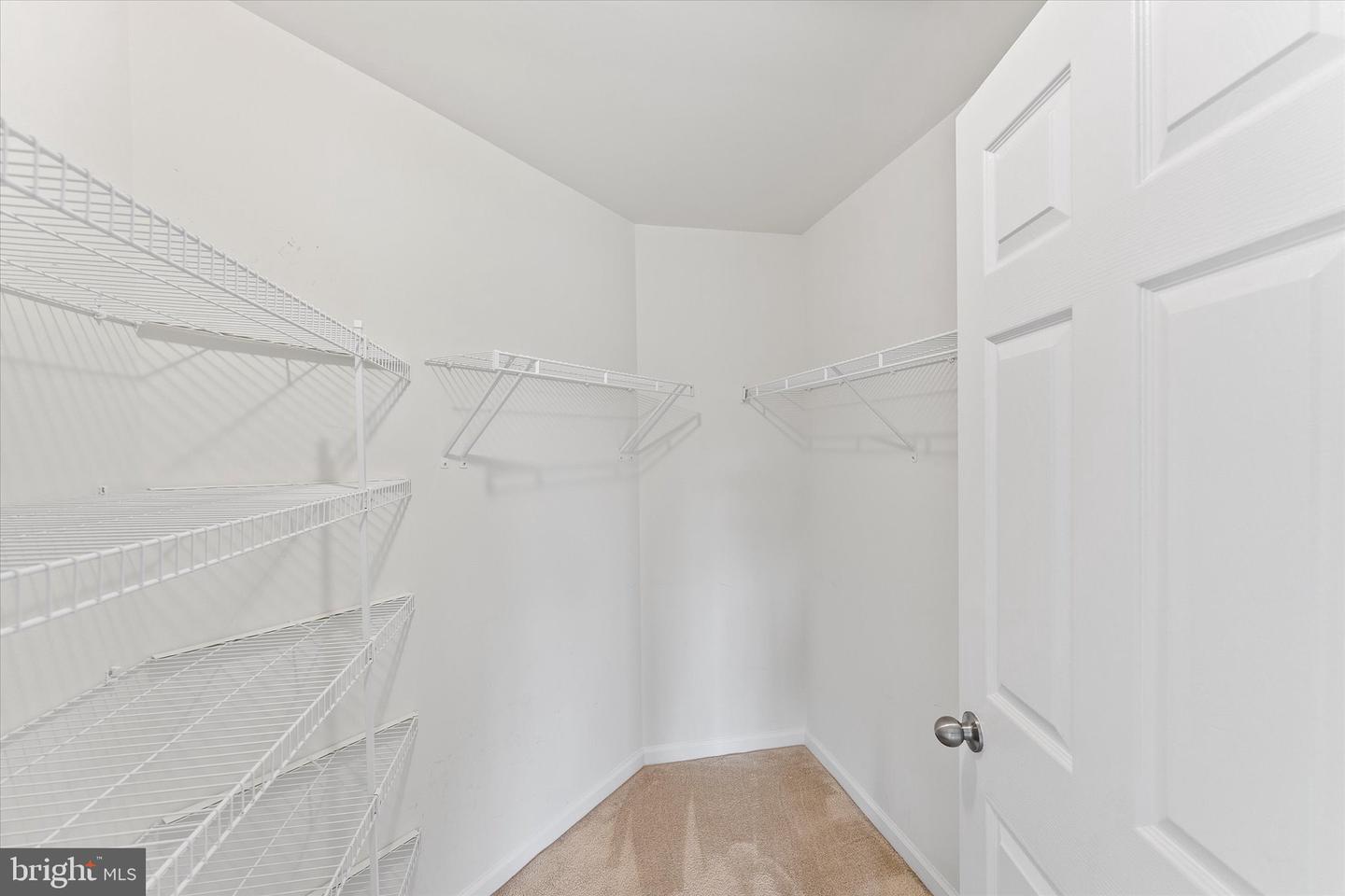 43518 STONECLIFF TER, CHANTILLY, Virginia 20152, 3 Bedrooms Bedrooms, ,2 BathroomsBathrooms,Residential,For sale,43518 STONECLIFF TER,VALO2101238 MLS # VALO2101238