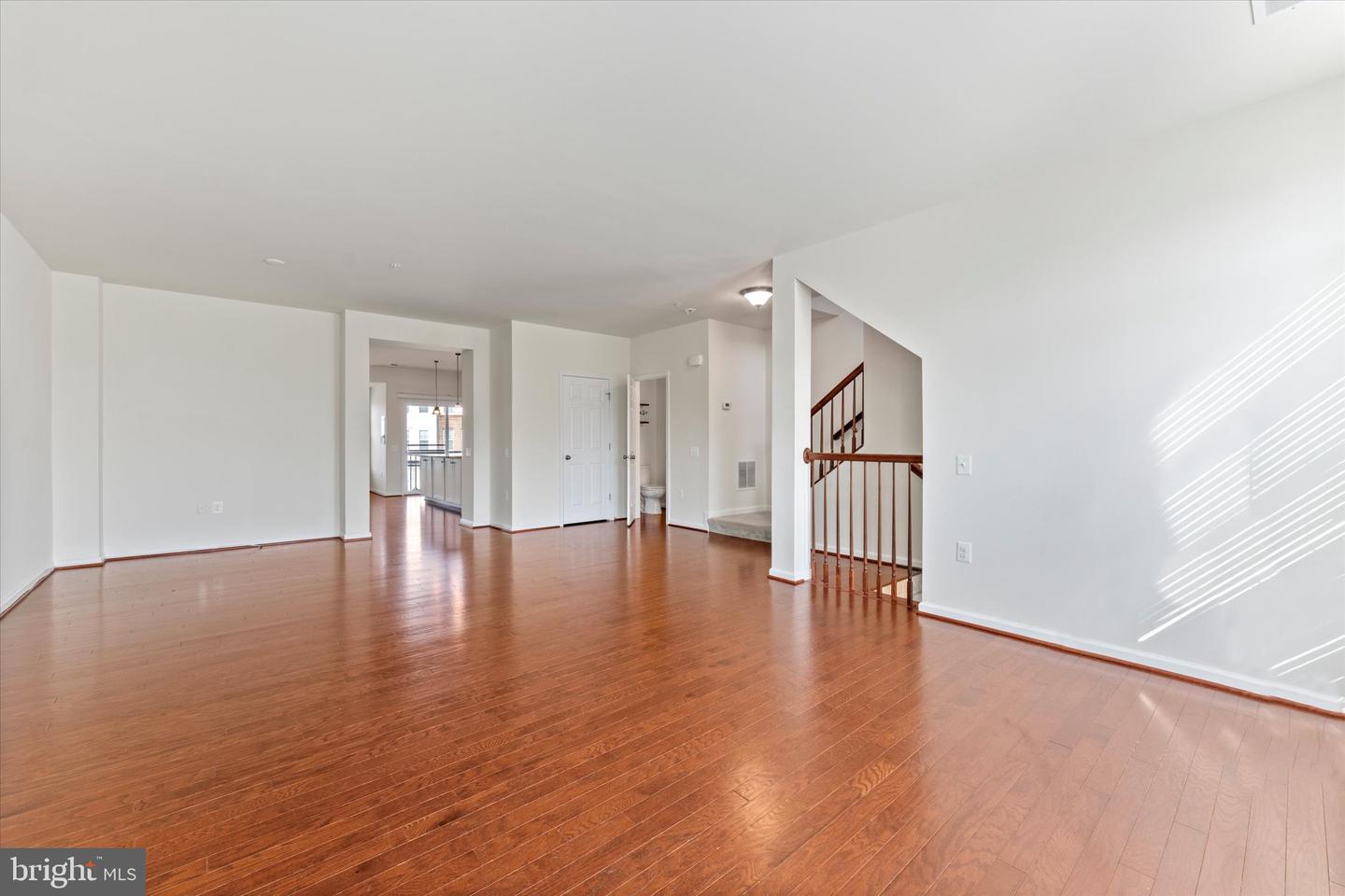 43518 STONECLIFF TER, CHANTILLY, Virginia 20152, 3 Bedrooms Bedrooms, ,2 BathroomsBathrooms,Residential,For sale,43518 STONECLIFF TER,VALO2101238 MLS # VALO2101238