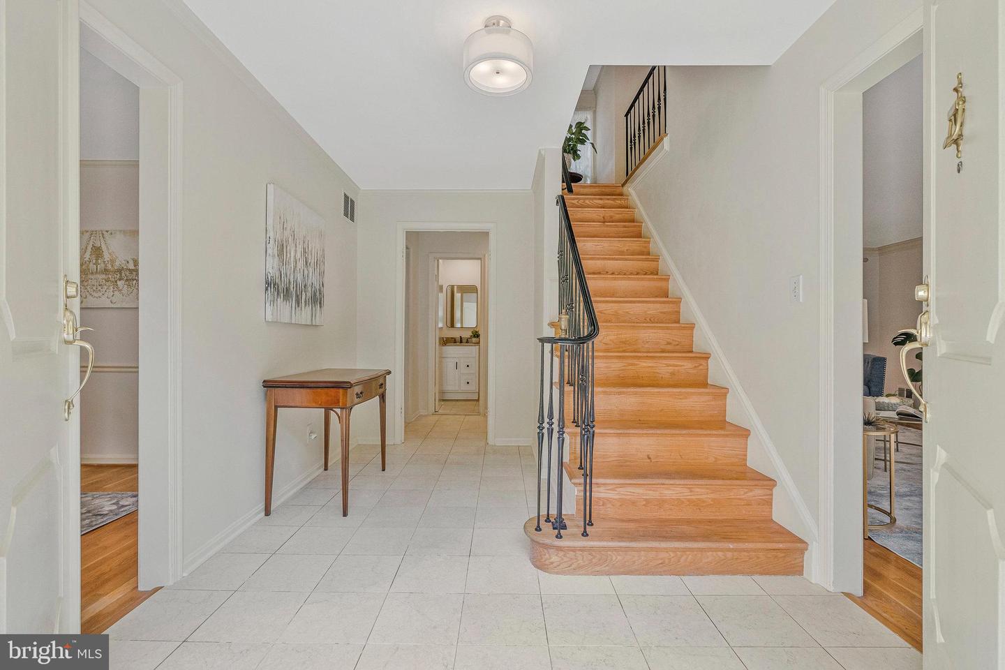 865 MERRIEWOOD LN, MCLEAN, Virginia 22102, 4 Bedrooms Bedrooms, ,3 BathroomsBathrooms,Residential,For sale,865 MERRIEWOOD LN,VAFX2253524 MLS # VAFX2253524