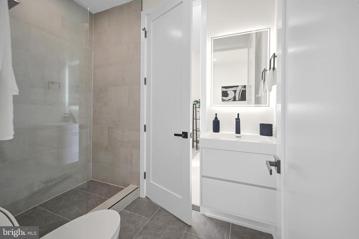 517 MONTANA AVE NE #3A, WASHINGTON, District Of Columbia 20017, 3 Bedrooms Bedrooms, ,2 BathroomsBathrooms,Residential,For sale,517 MONTANA AVE NE #3A,DCDC2209128 MLS # DCDC2209128