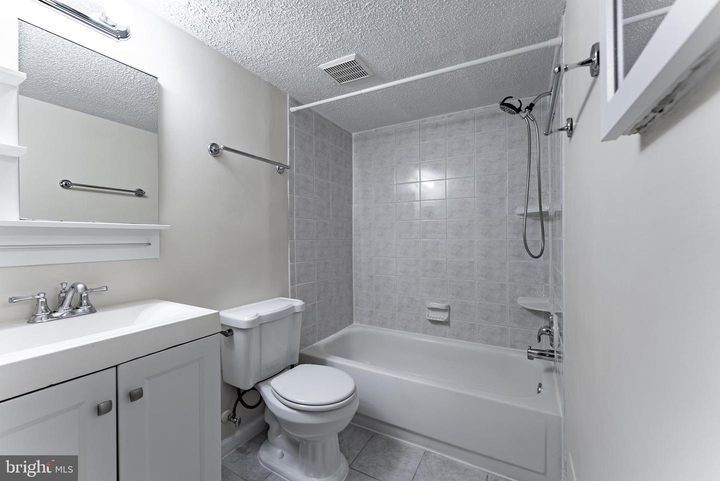 5898-H SURREY HILL PL #685, SPRINGFIELD, Virginia 22152, 2 Bedrooms Bedrooms, ,1 BathroomBathrooms,Residential,For sale,5898-H SURREY HILL PL #685,VAFX2253626 MLS # VAFX2253626