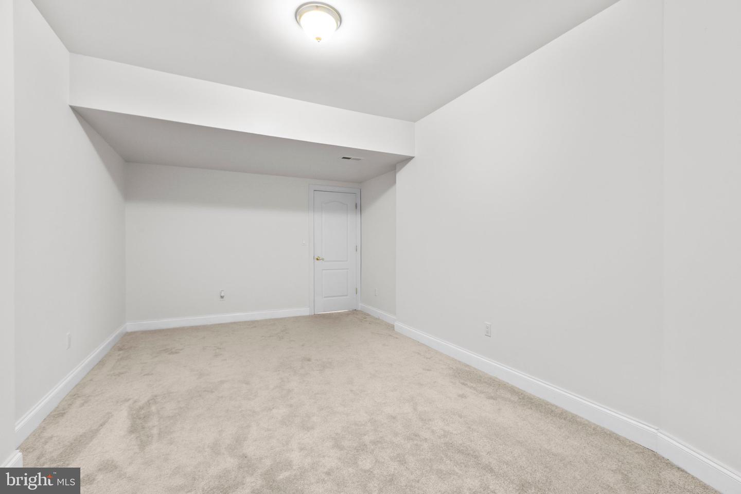 3714 FAIRWAYS CT, FREDERICKSBURG, Virginia 22408, 7 Bedrooms Bedrooms, ,4 BathroomsBathrooms,Residential,For sale,3714 FAIRWAYS CT,VASP2034446 MLS # VASP2034446