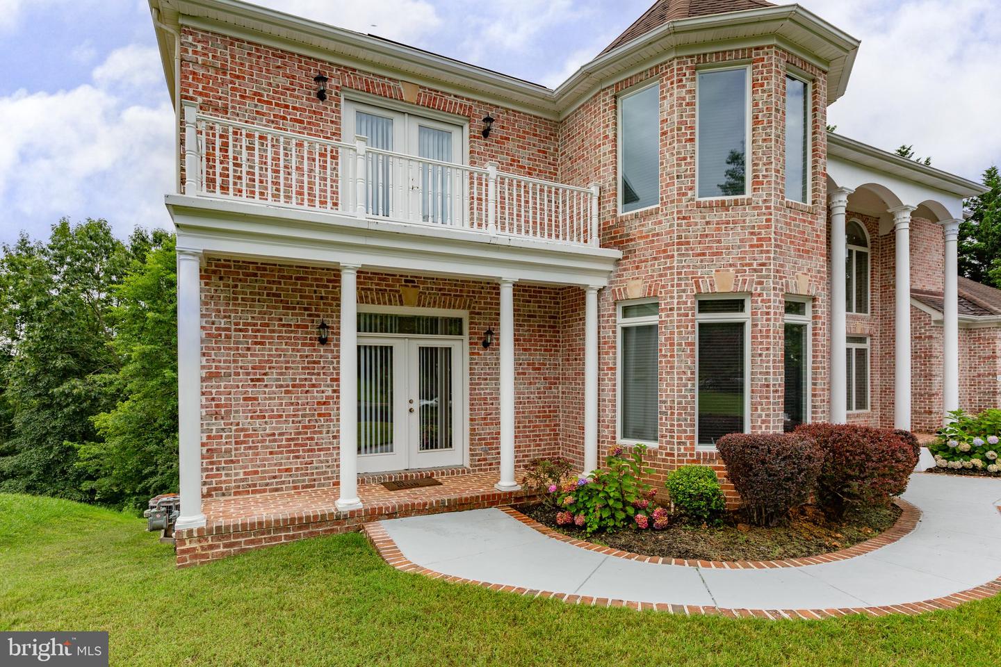 3714 FAIRWAYS CT, FREDERICKSBURG, Virginia 22408, 7 Bedrooms Bedrooms, ,4 BathroomsBathrooms,Residential,For sale,3714 FAIRWAYS CT,VASP2034446 MLS # VASP2034446