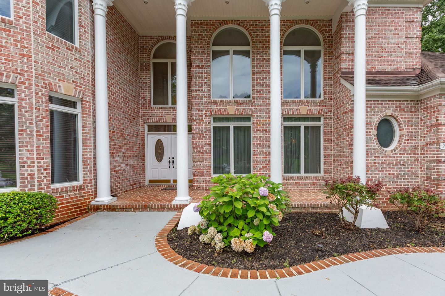 3714 FAIRWAYS CT, FREDERICKSBURG, Virginia 22408, 7 Bedrooms Bedrooms, ,4 BathroomsBathrooms,Residential,For sale,3714 FAIRWAYS CT,VASP2034446 MLS # VASP2034446