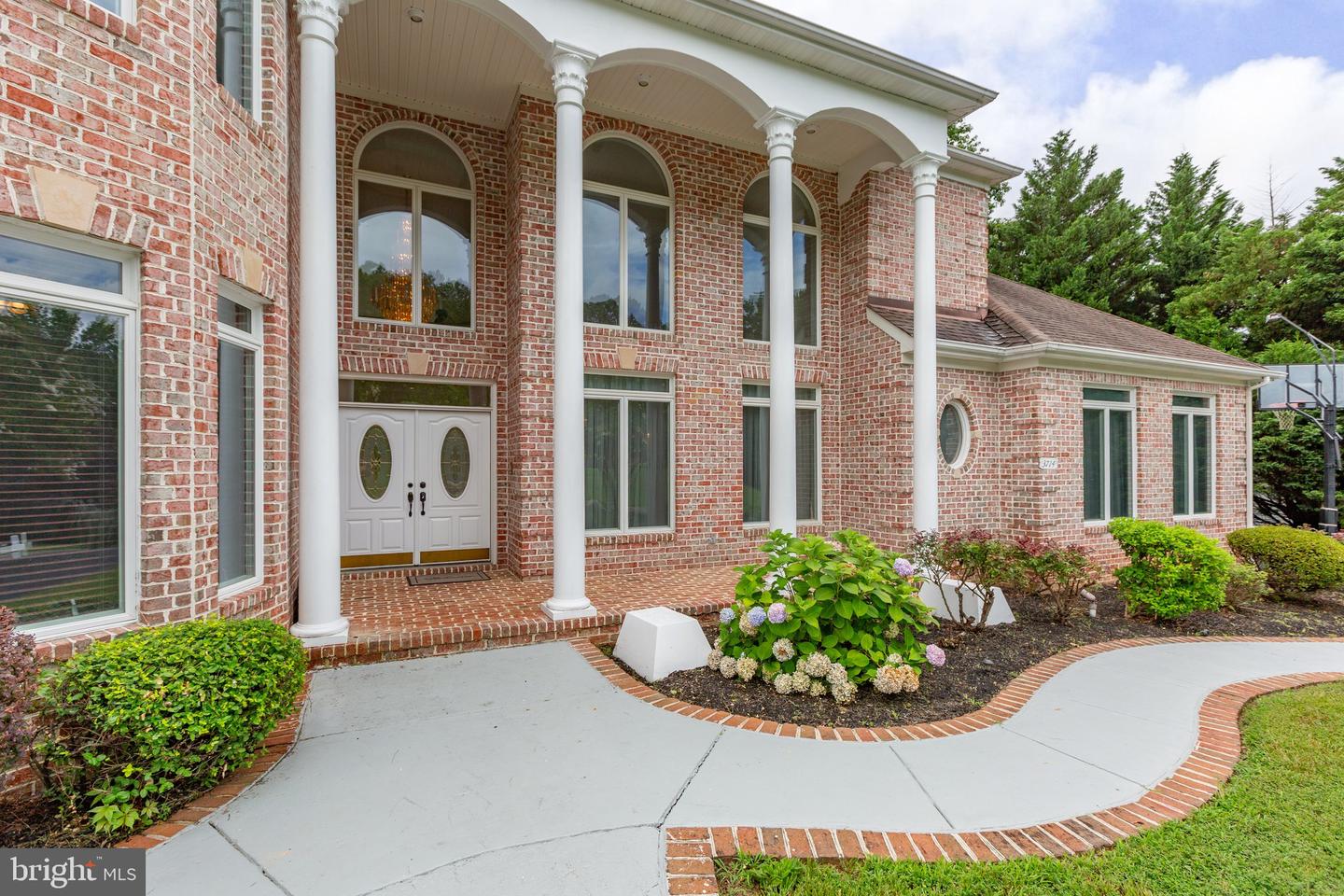 3714 FAIRWAYS CT, FREDERICKSBURG, Virginia 22408, 7 Bedrooms Bedrooms, ,4 BathroomsBathrooms,Residential,For sale,3714 FAIRWAYS CT,VASP2034446 MLS # VASP2034446