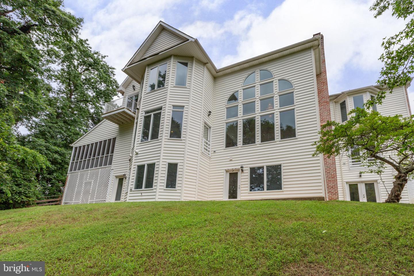 3714 FAIRWAYS CT, FREDERICKSBURG, Virginia 22408, 7 Bedrooms Bedrooms, ,4 BathroomsBathrooms,Residential,For sale,3714 FAIRWAYS CT,VASP2034446 MLS # VASP2034446
