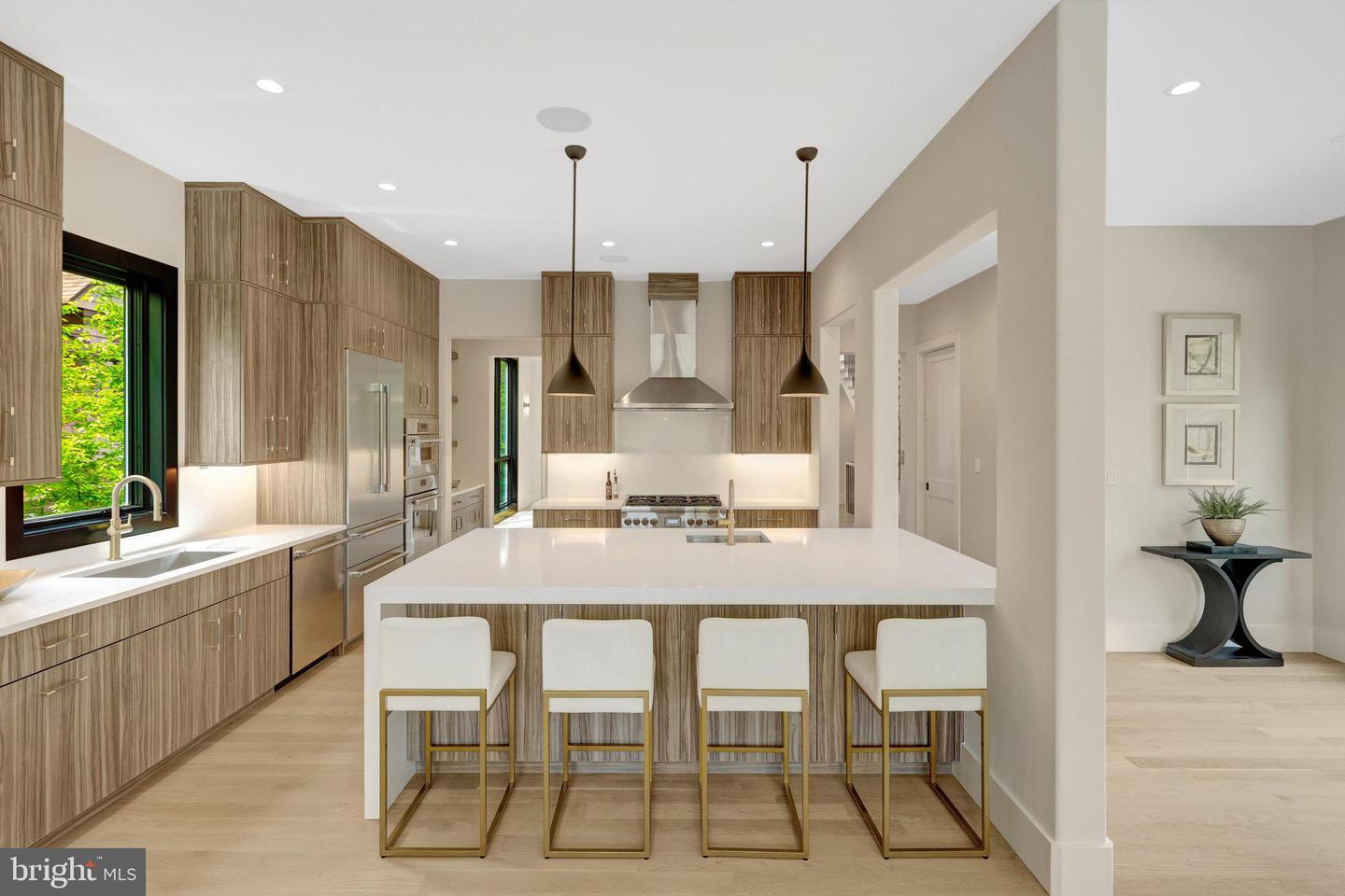 1853 MASSACHUSETTS AVE, MCLEAN, Virginia 22101, 5 Bedrooms Bedrooms, ,5 BathroomsBathrooms,Residential,For sale,1853 MASSACHUSETTS AVE,VAFX2253372 MLS # VAFX2253372