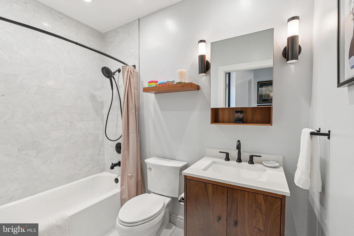 1000 NEW JERSEY AVE SE #1219, WASHINGTON, District Of Columbia 20003, 2 Bedrooms Bedrooms, ,2 BathroomsBathrooms,Residential,For sale,1000 NEW JERSEY AVE SE #1219,DCDC2209010 MLS # DCDC2209010