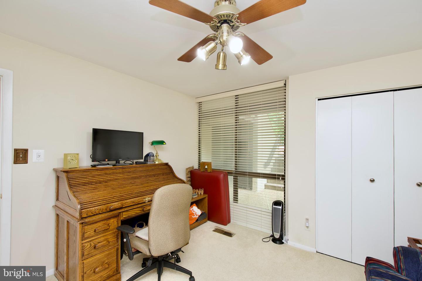 2222 S QUINCY ST #1, ARLINGTON, Virginia 22204, 2 Bedrooms Bedrooms, ,2 BathroomsBathrooms,Residential,For sale,2222 S QUINCY ST #1,VAAR2060188 MLS # VAAR2060188