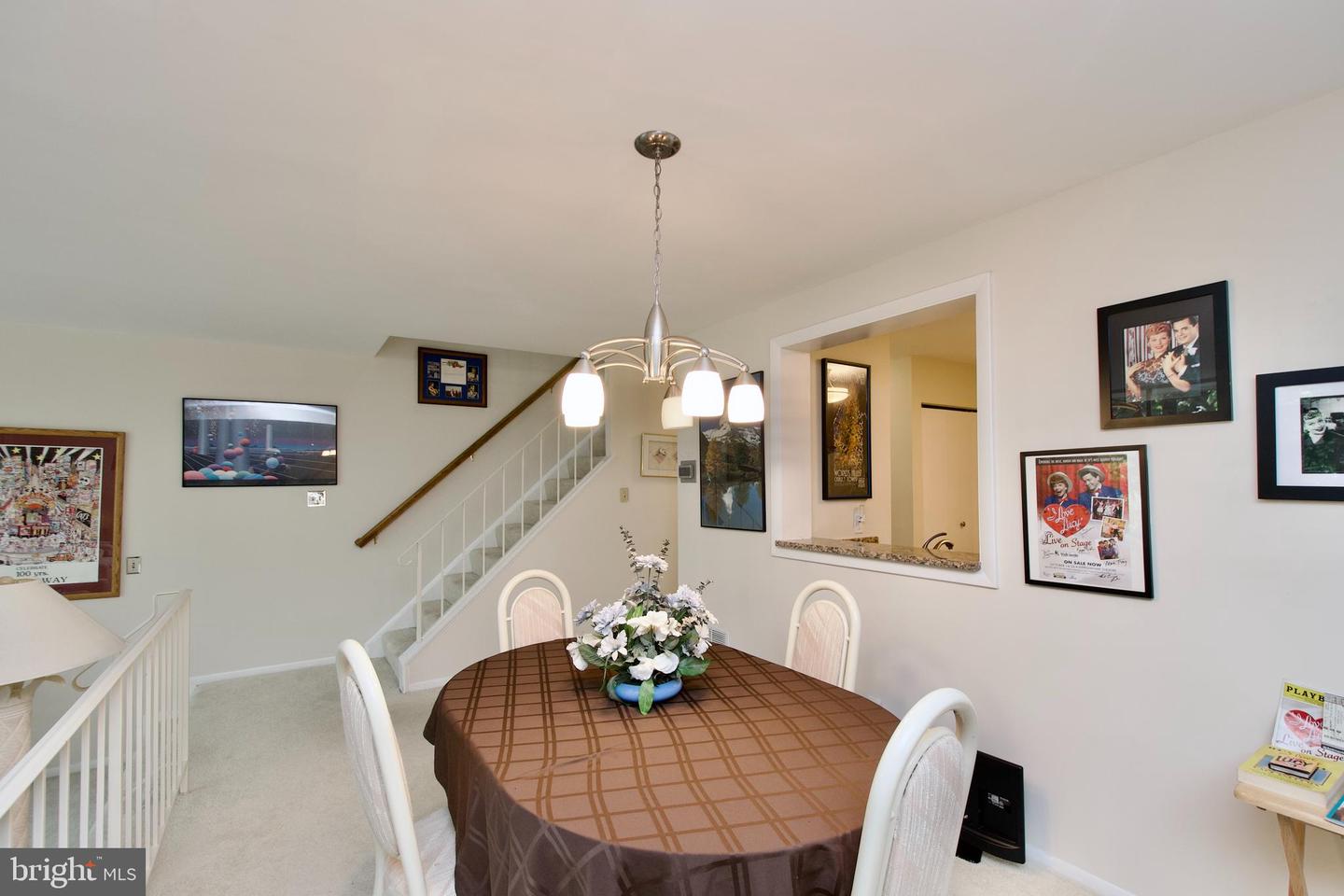 2222 S QUINCY ST #1, ARLINGTON, Virginia 22204, 2 Bedrooms Bedrooms, ,2 BathroomsBathrooms,Residential,For sale,2222 S QUINCY ST #1,VAAR2060188 MLS # VAAR2060188