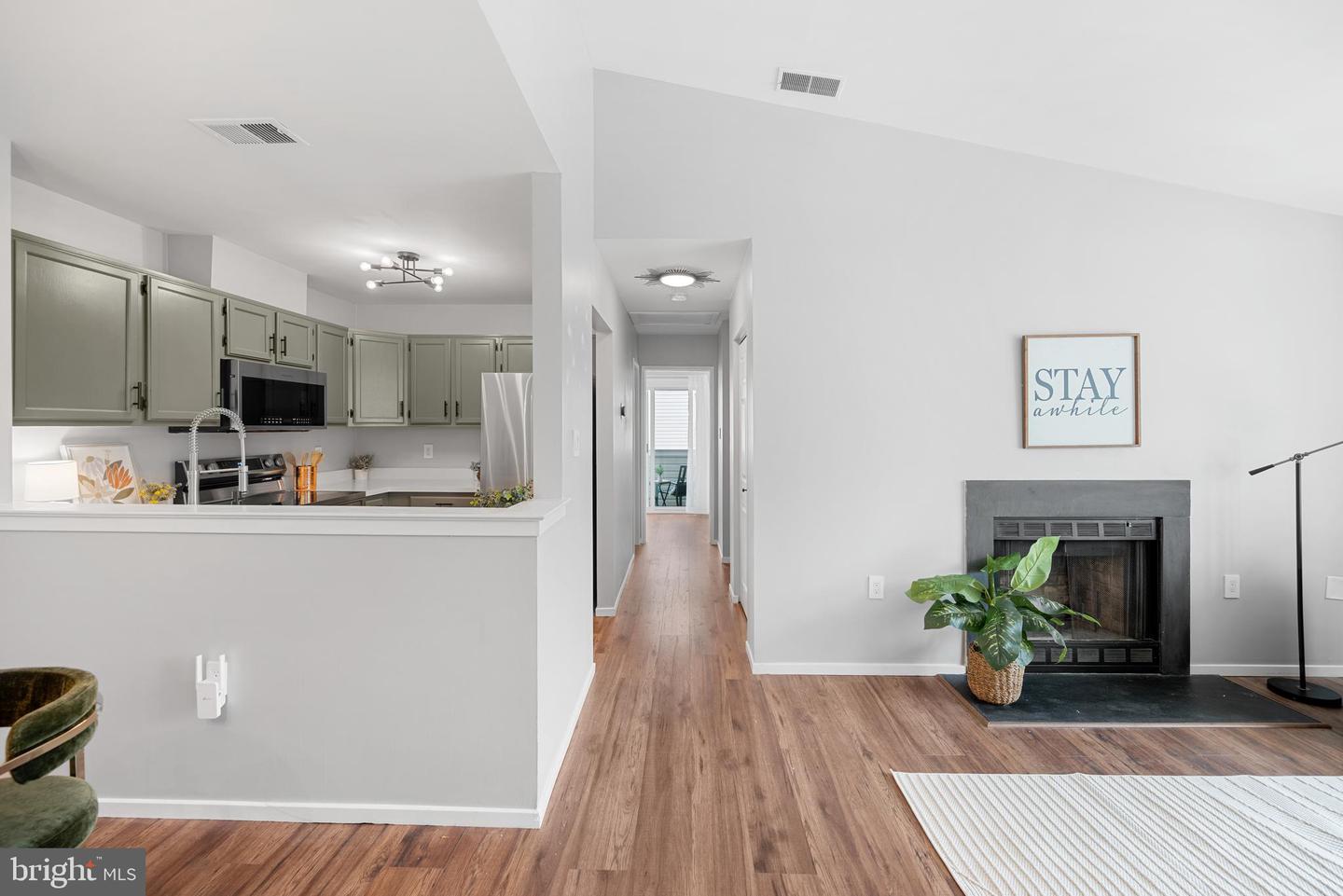 7826 HARROWGATE CIR #D, SPRINGFIELD, Virginia 22152, 1 Bedroom Bedrooms, ,1 BathroomBathrooms,Residential,For sale,7826 HARROWGATE CIR #D,VAFX2253426 MLS # VAFX2253426