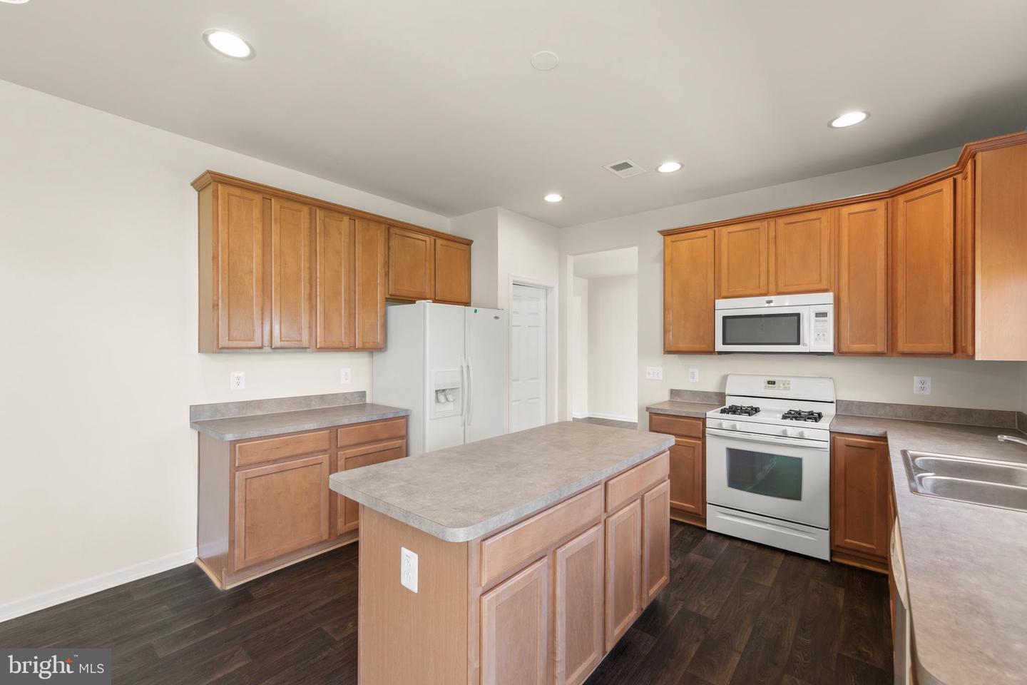 305 CHELTENHAM DR, STEPHENS CITY, Virginia 22655, 4 Bedrooms Bedrooms, ,3 BathroomsBathrooms,Residential,For sale,305 CHELTENHAM DR,VAFV2035282 MLS # VAFV2035282