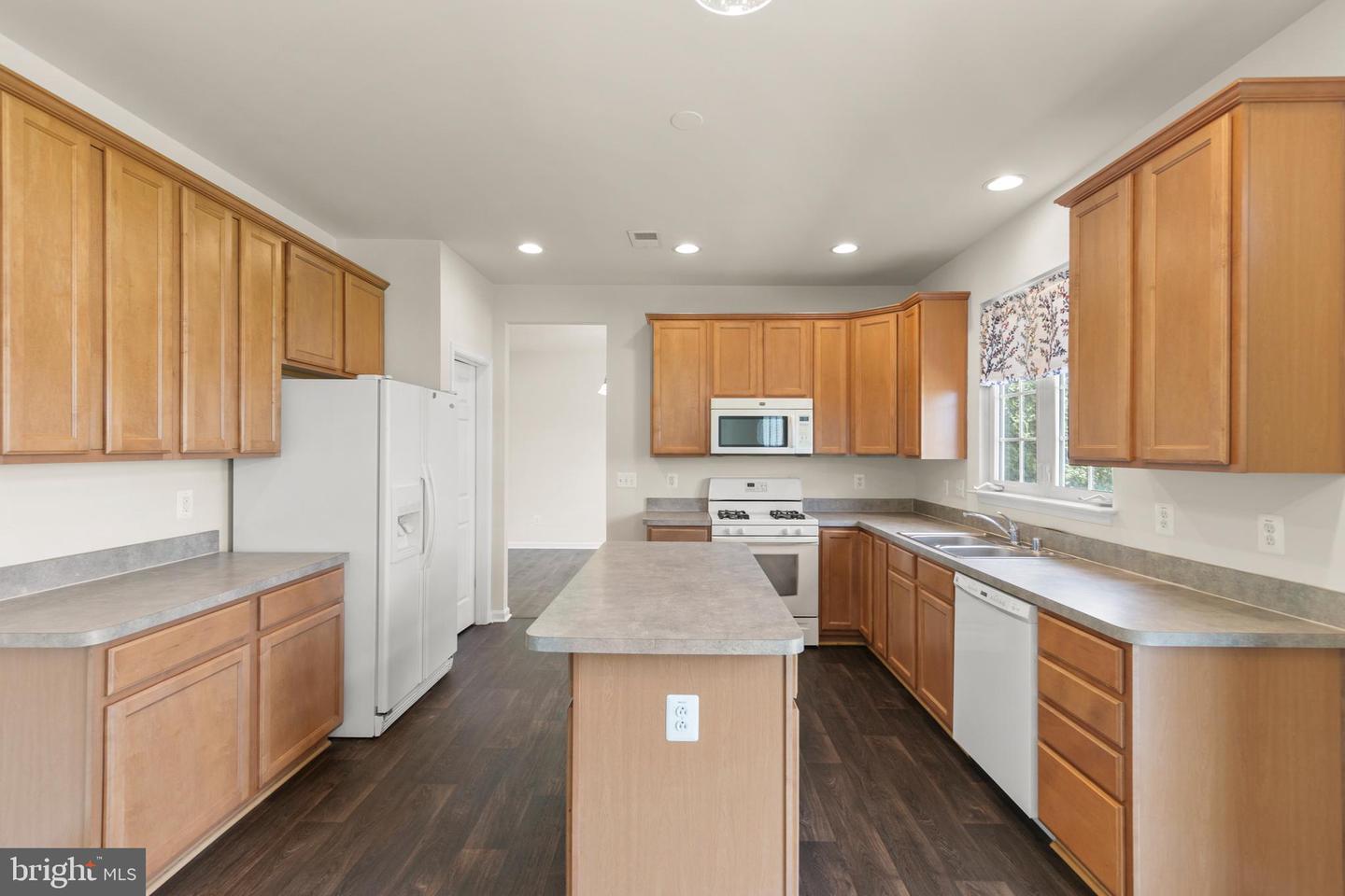 305 CHELTENHAM DR, STEPHENS CITY, Virginia 22655, 4 Bedrooms Bedrooms, ,3 BathroomsBathrooms,Residential,For sale,305 CHELTENHAM DR,VAFV2035282 MLS # VAFV2035282
