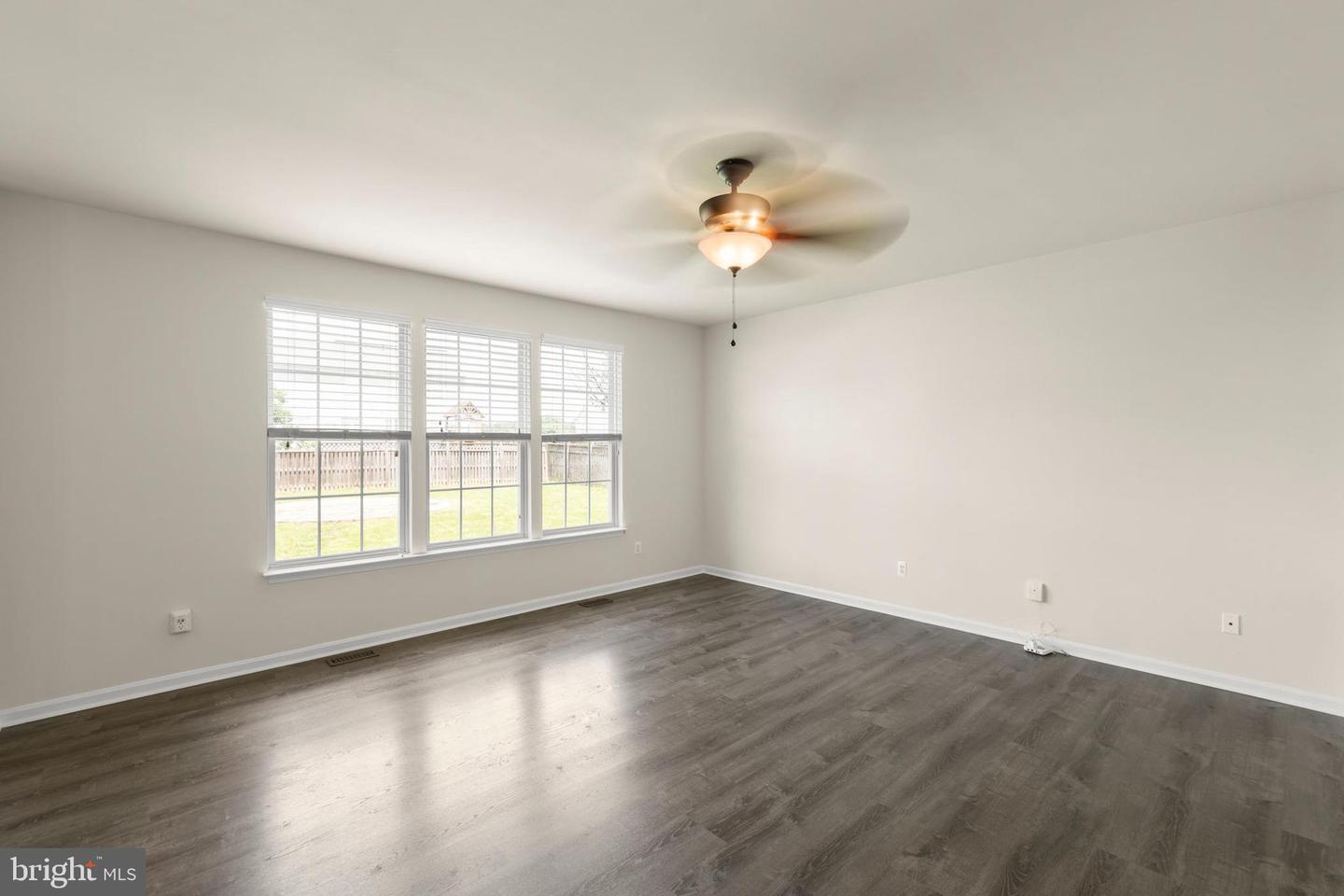 305 CHELTENHAM DR, STEPHENS CITY, Virginia 22655, 4 Bedrooms Bedrooms, ,3 BathroomsBathrooms,Residential,For sale,305 CHELTENHAM DR,VAFV2035282 MLS # VAFV2035282