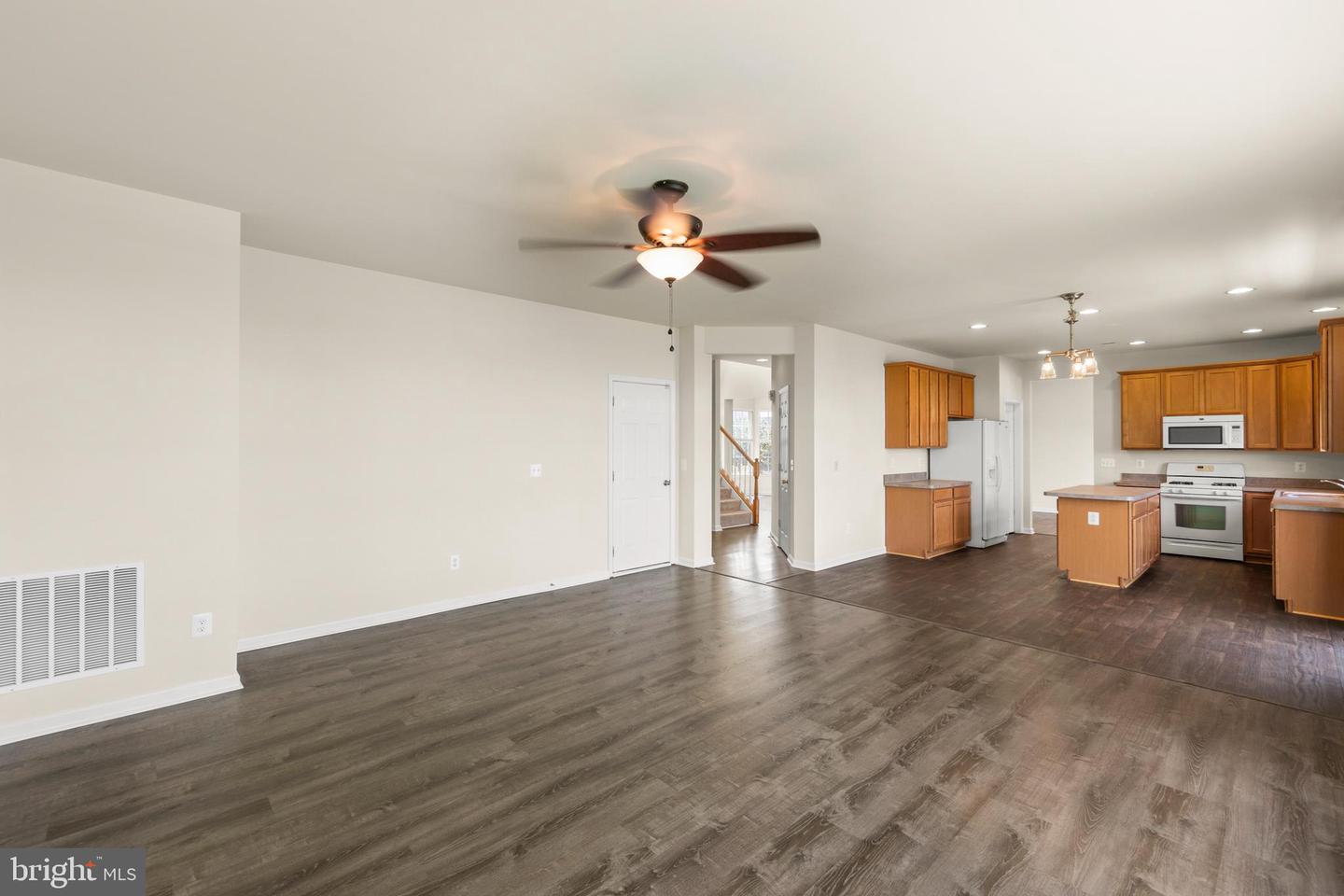 305 CHELTENHAM DR, STEPHENS CITY, Virginia 22655, 4 Bedrooms Bedrooms, ,3 BathroomsBathrooms,Residential,For sale,305 CHELTENHAM DR,VAFV2035282 MLS # VAFV2035282