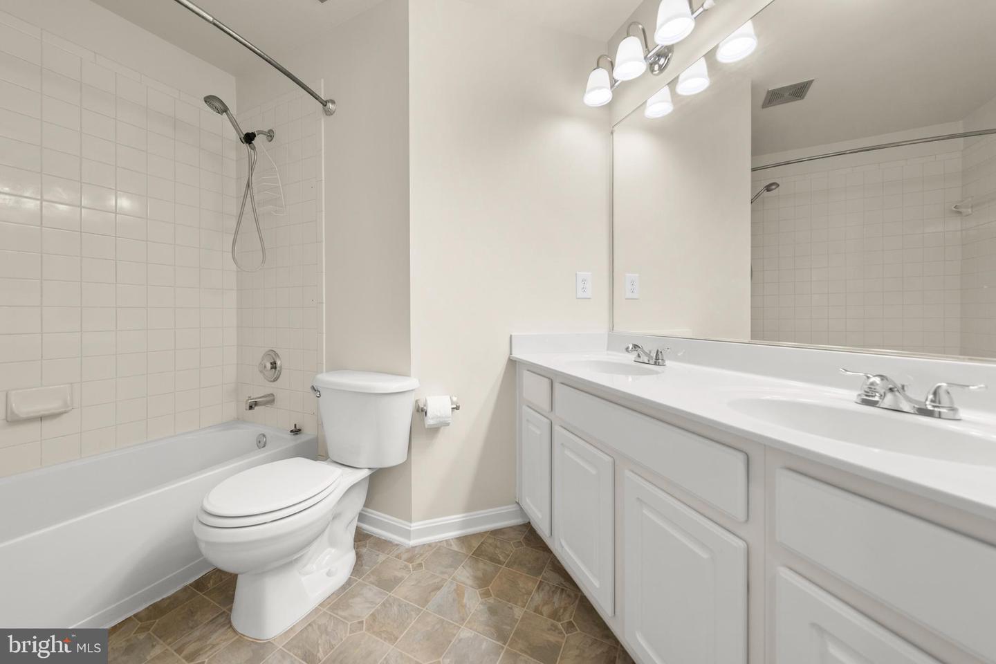 305 CHELTENHAM DR, STEPHENS CITY, Virginia 22655, 4 Bedrooms Bedrooms, ,3 BathroomsBathrooms,Residential,For sale,305 CHELTENHAM DR,VAFV2035282 MLS # VAFV2035282
