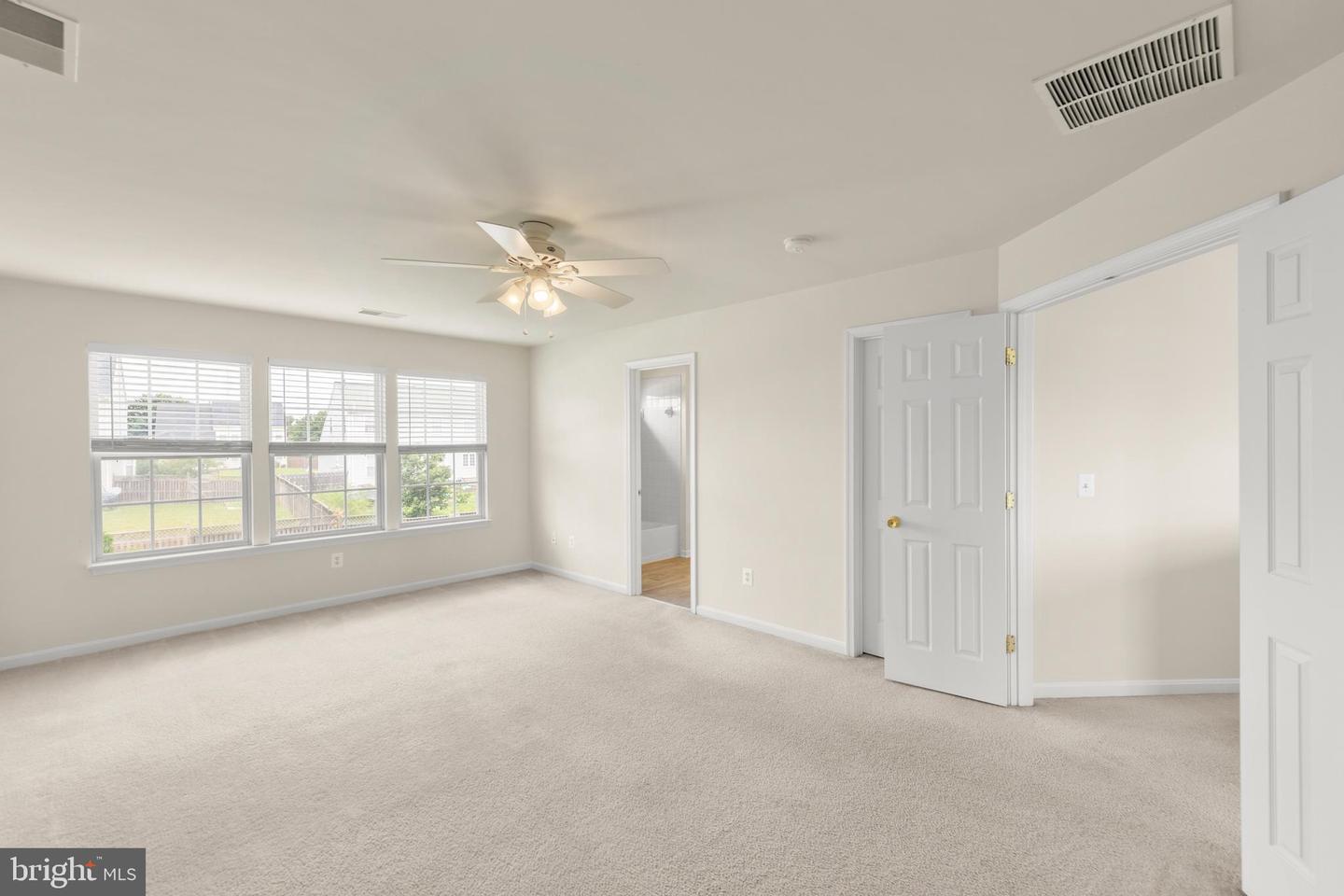 305 CHELTENHAM DR, STEPHENS CITY, Virginia 22655, 4 Bedrooms Bedrooms, ,3 BathroomsBathrooms,Residential,For sale,305 CHELTENHAM DR,VAFV2035282 MLS # VAFV2035282