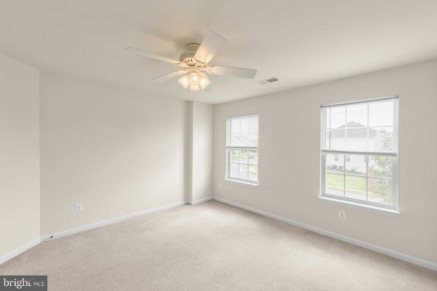 305 CHELTENHAM DR, STEPHENS CITY, Virginia 22655, 4 Bedrooms Bedrooms, ,3 BathroomsBathrooms,Residential,For sale,305 CHELTENHAM DR,VAFV2035282 MLS # VAFV2035282