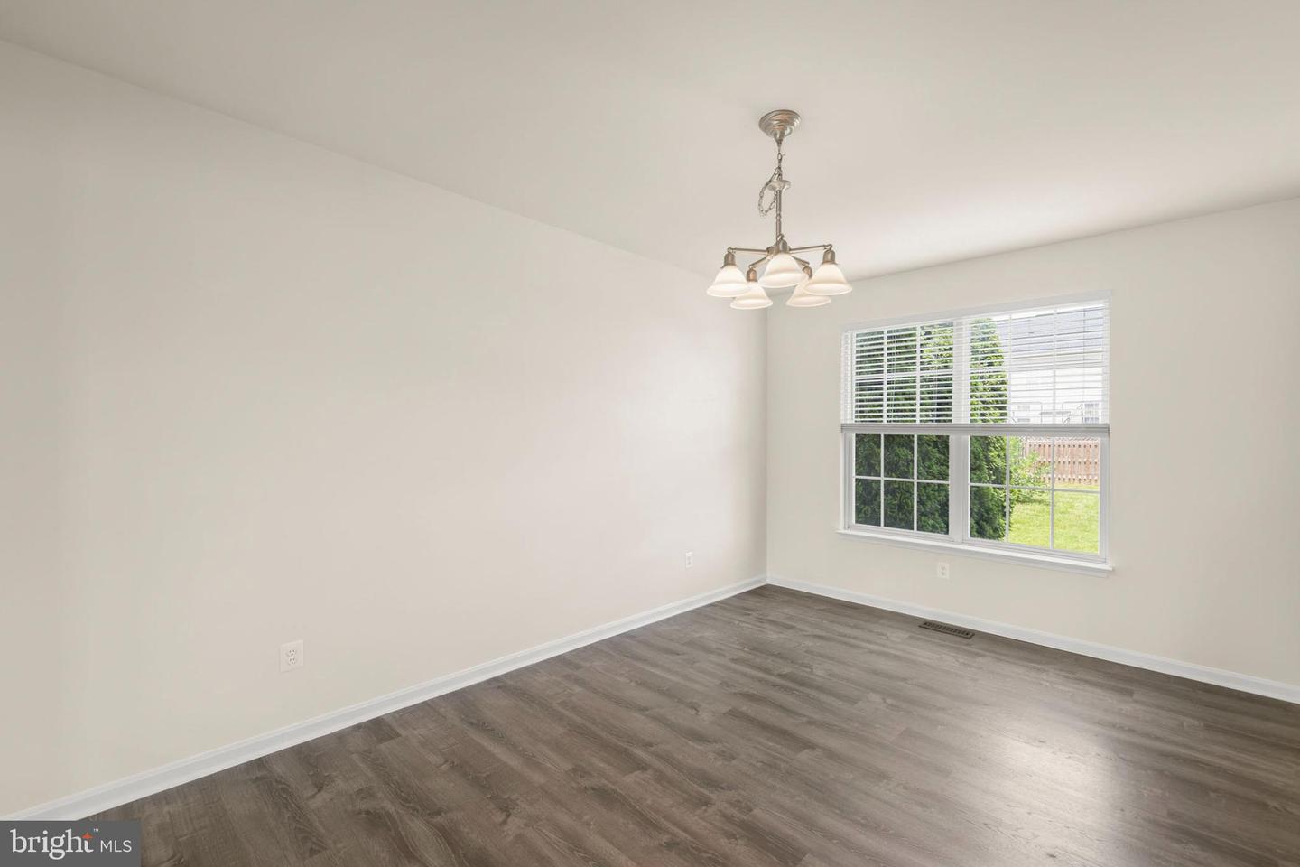 305 CHELTENHAM DR, STEPHENS CITY, Virginia 22655, 4 Bedrooms Bedrooms, ,3 BathroomsBathrooms,Residential,For sale,305 CHELTENHAM DR,VAFV2035282 MLS # VAFV2035282