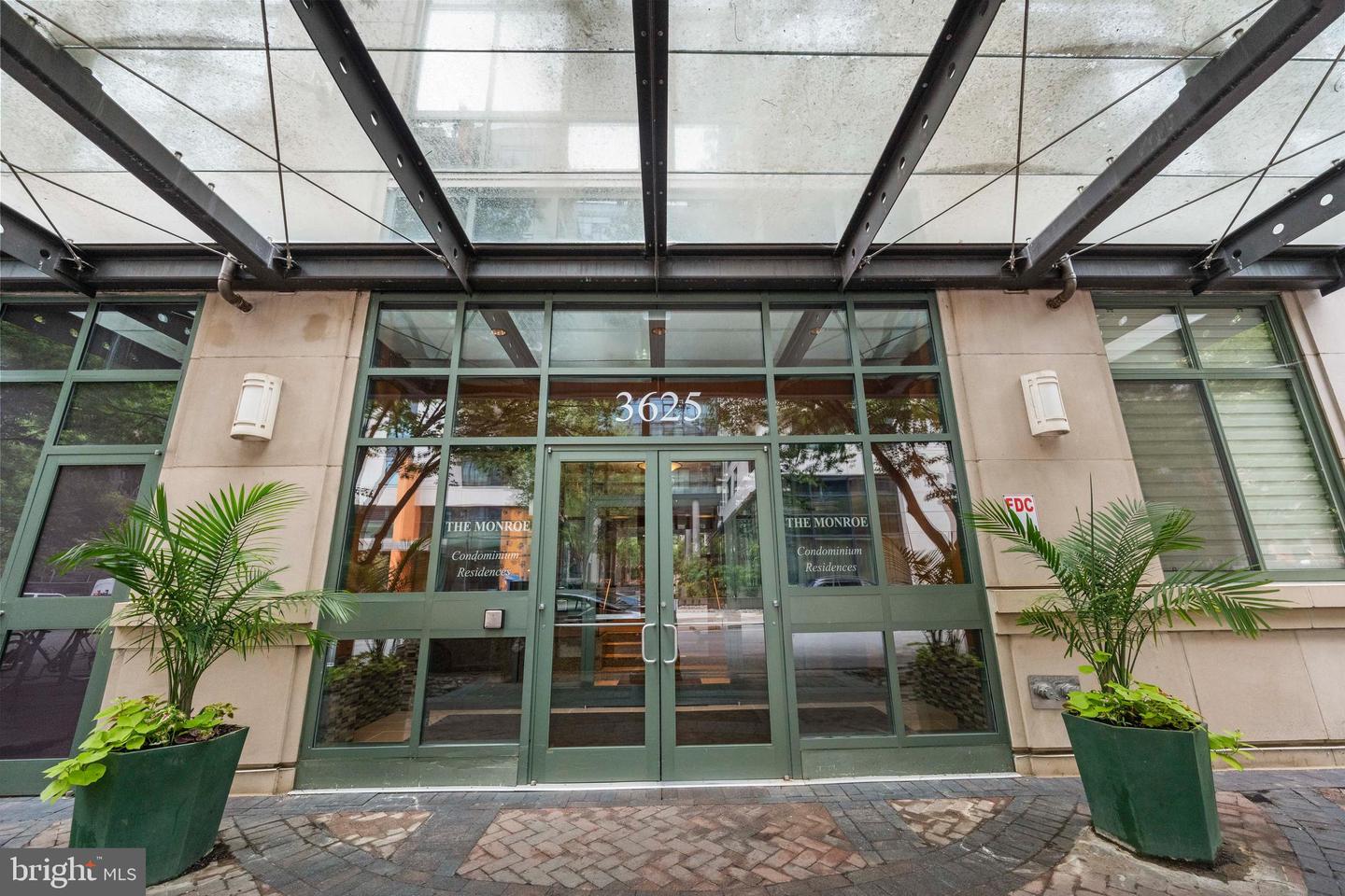 3625 10TH ST N #303, ARLINGTON, Virginia 22201, 2 Bedrooms Bedrooms, ,2 BathroomsBathrooms,Residential,For sale,3625 10TH ST N #303,VAAR2060256 MLS # VAAR2060256