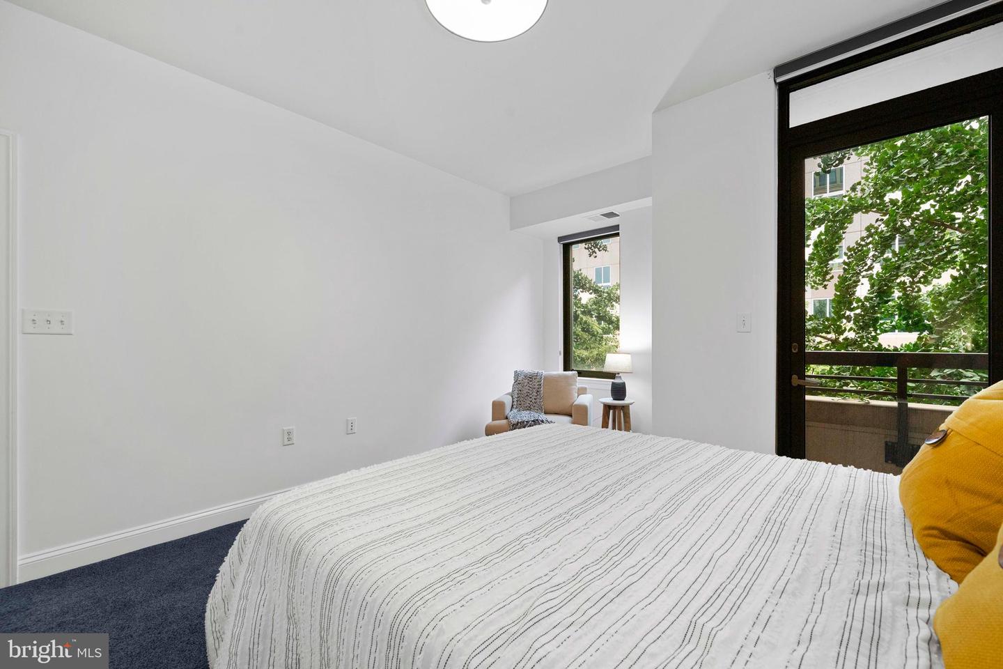 3625 10TH ST N #303, ARLINGTON, Virginia 22201, 2 Bedrooms Bedrooms, ,2 BathroomsBathrooms,Residential,For sale,3625 10TH ST N #303,VAAR2060256 MLS # VAAR2060256