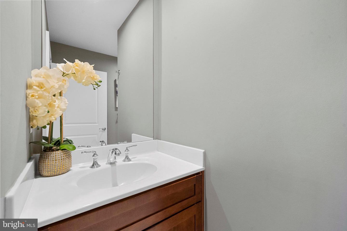 3625 10TH ST N #303, ARLINGTON, Virginia 22201, 2 Bedrooms Bedrooms, ,2 BathroomsBathrooms,Residential,For sale,3625 10TH ST N #303,VAAR2060256 MLS # VAAR2060256