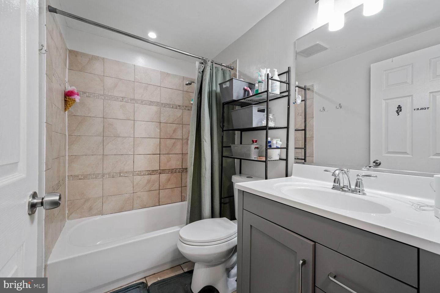 9444 COREY DR, MANASSAS, Virginia 20110, 5 Bedrooms Bedrooms, ,2 BathroomsBathrooms,Residential,For sale,9444 COREY DR,VAMN2008632 MLS # VAMN2008632