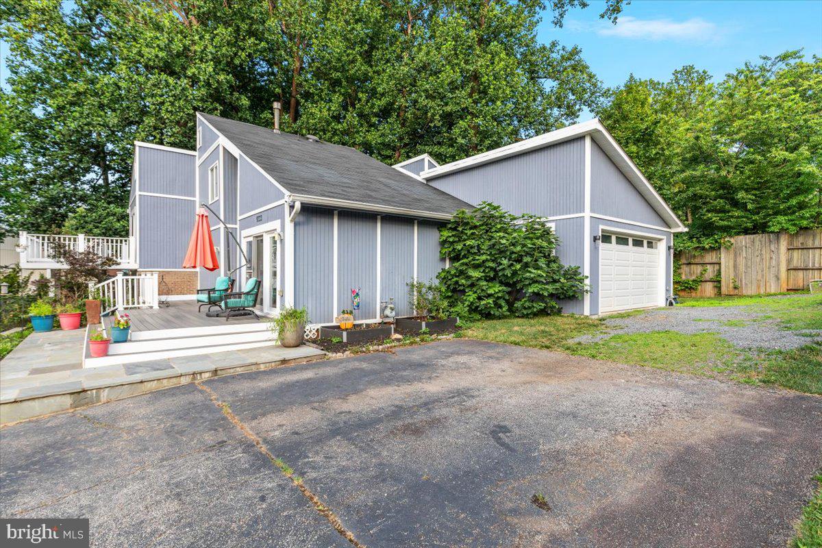 9333 RAINTREE RD, BURKE, Virginia 22015, 5 Bedrooms Bedrooms, ,3 BathroomsBathrooms,Residential,For sale,9333 RAINTREE RD,VAFX2253814 MLS # VAFX2253814