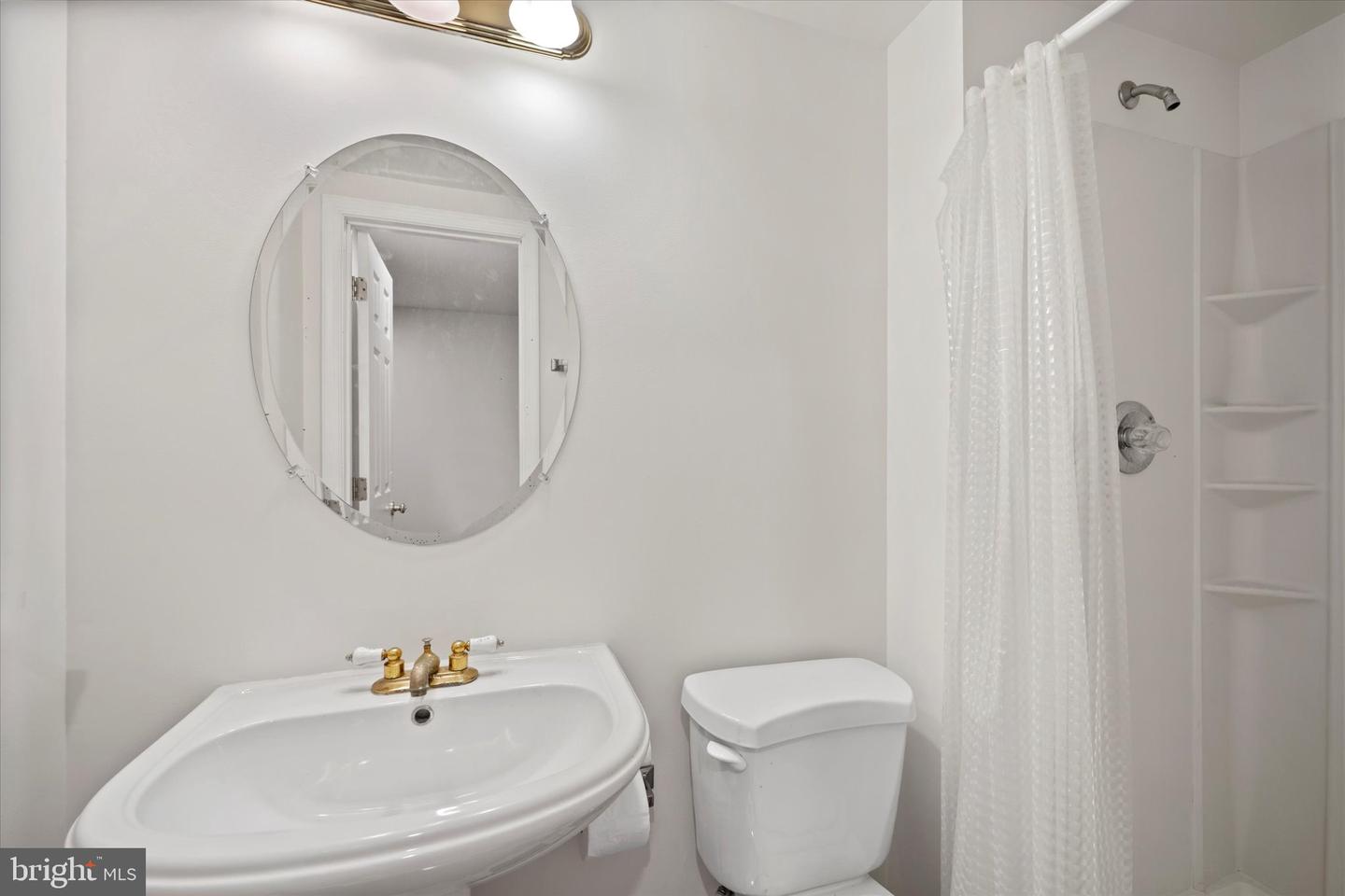 13768 LAUREL ROCK DR, CLIFTON, Virginia 20124, 4 Bedrooms Bedrooms, ,3 BathroomsBathrooms,Residential,For sale,13768 LAUREL ROCK DR,VAFX2253868 MLS # VAFX2253868