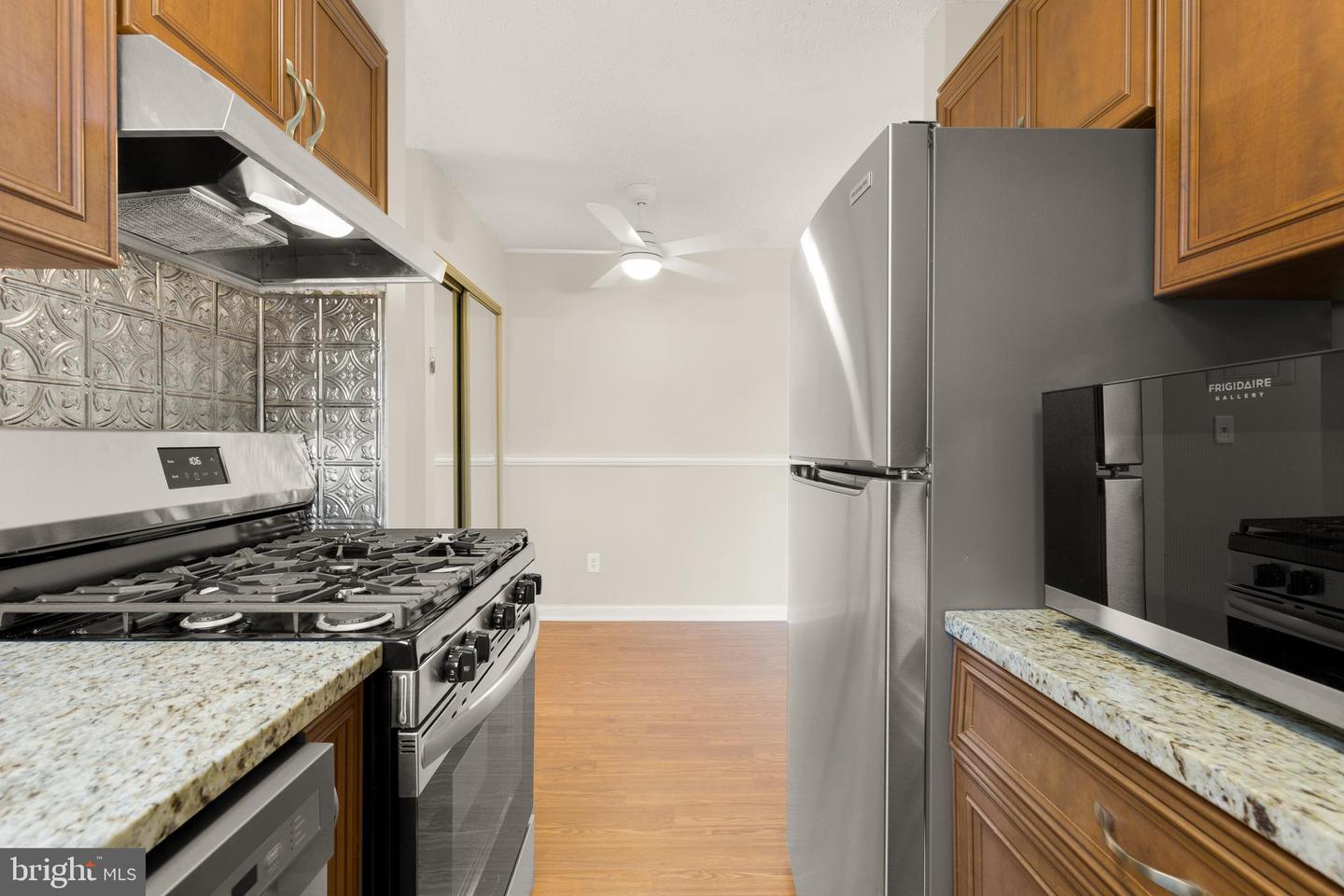 2305 FARRINGTON AVE #203, ALEXANDRIA, Virginia 22303, 2 Bedrooms Bedrooms, ,1 BathroomBathrooms,Residential,For sale,2305 FARRINGTON AVE #203,VAFX2253706 MLS # VAFX2253706